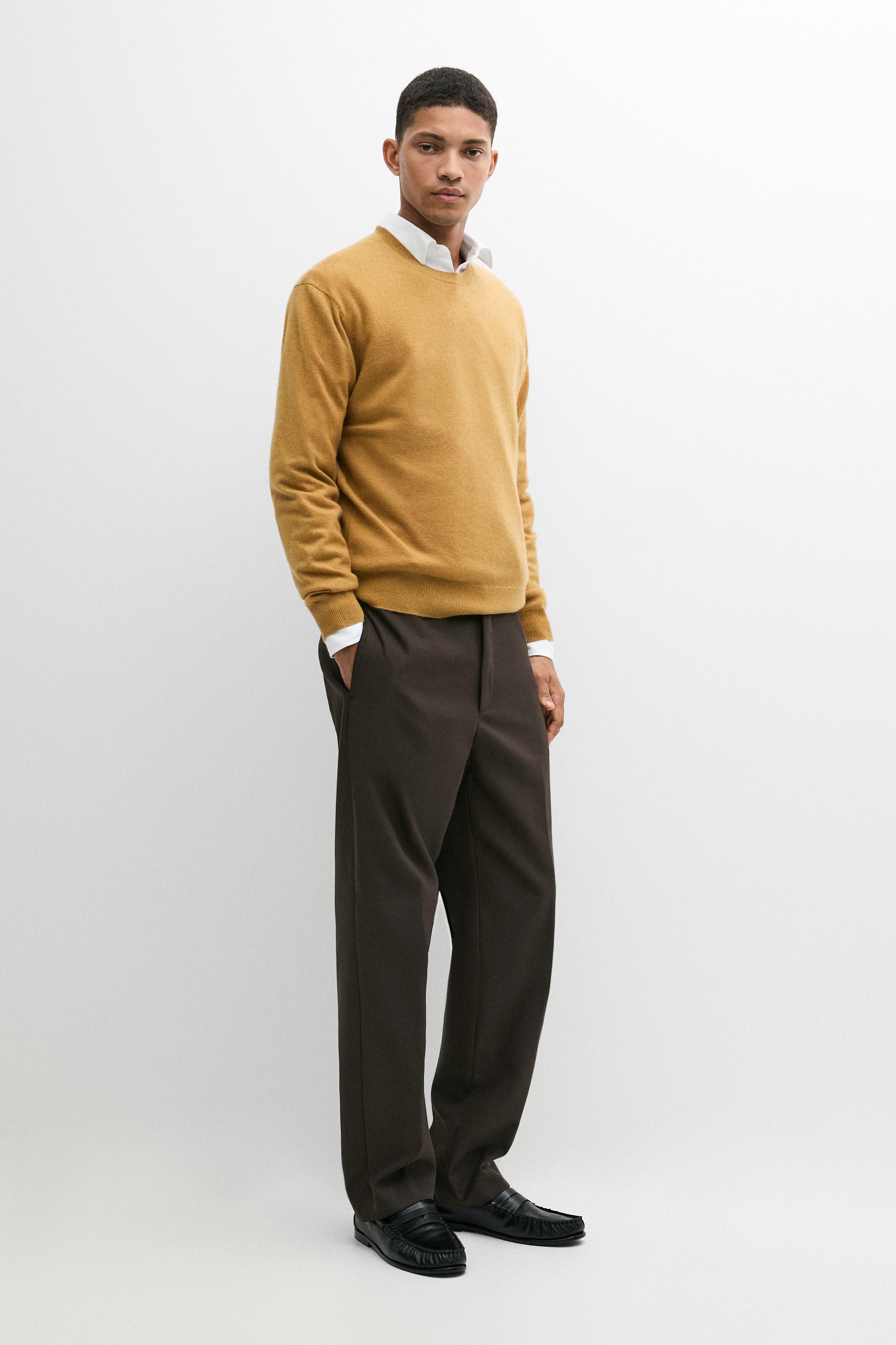 Knit 100% cashmere round neck sweater Mustard Yellow
