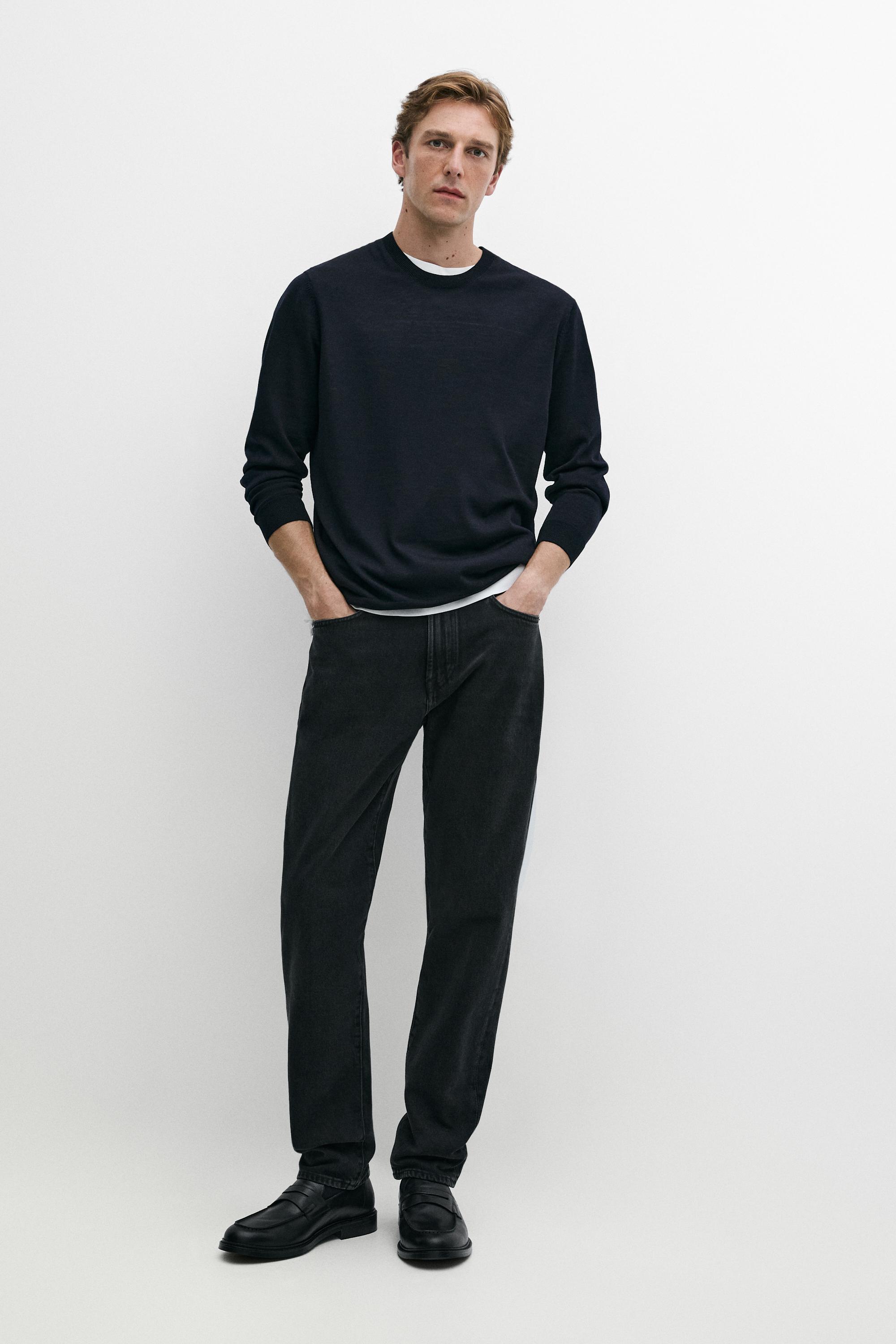 100% merino wool round neck knit sweater Navy Blue