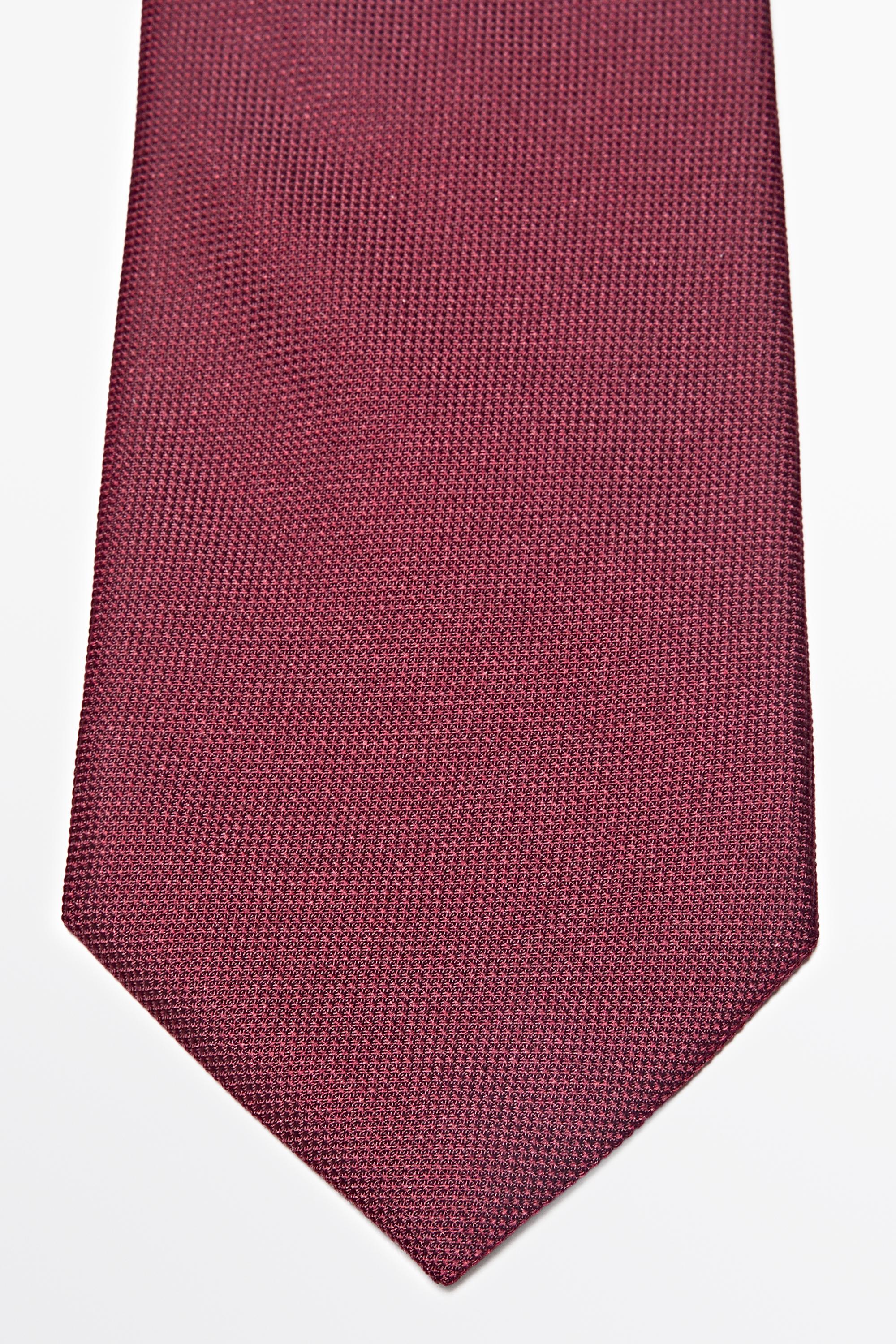 100% silk textured tie Maroon