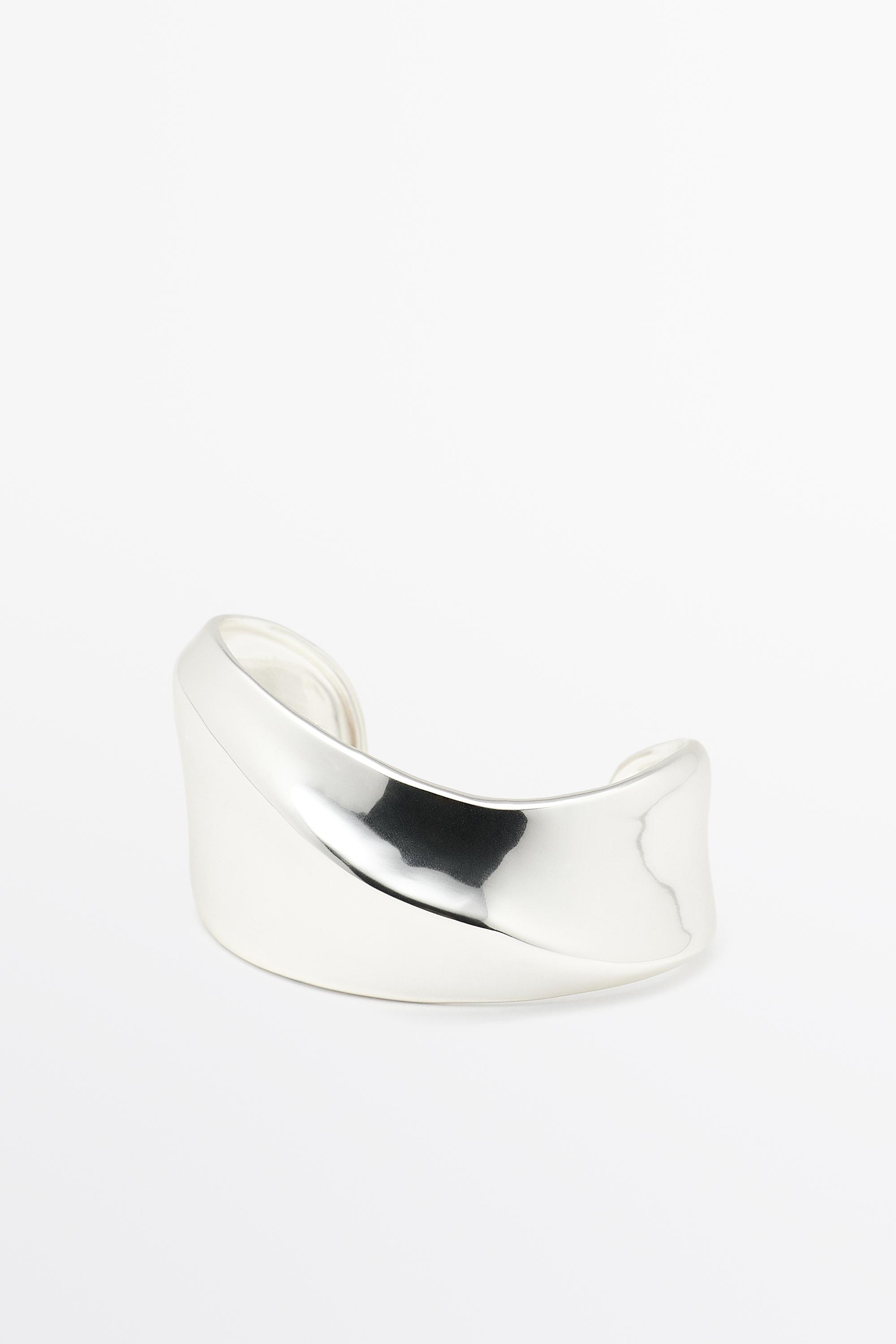 Wavy statement bracelet Silver