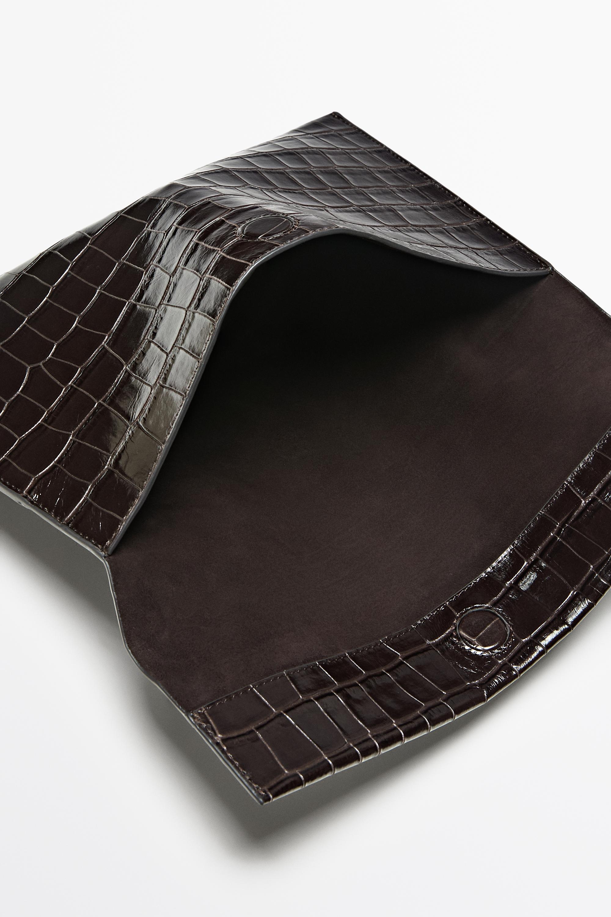 Textured leather iPad case Brown