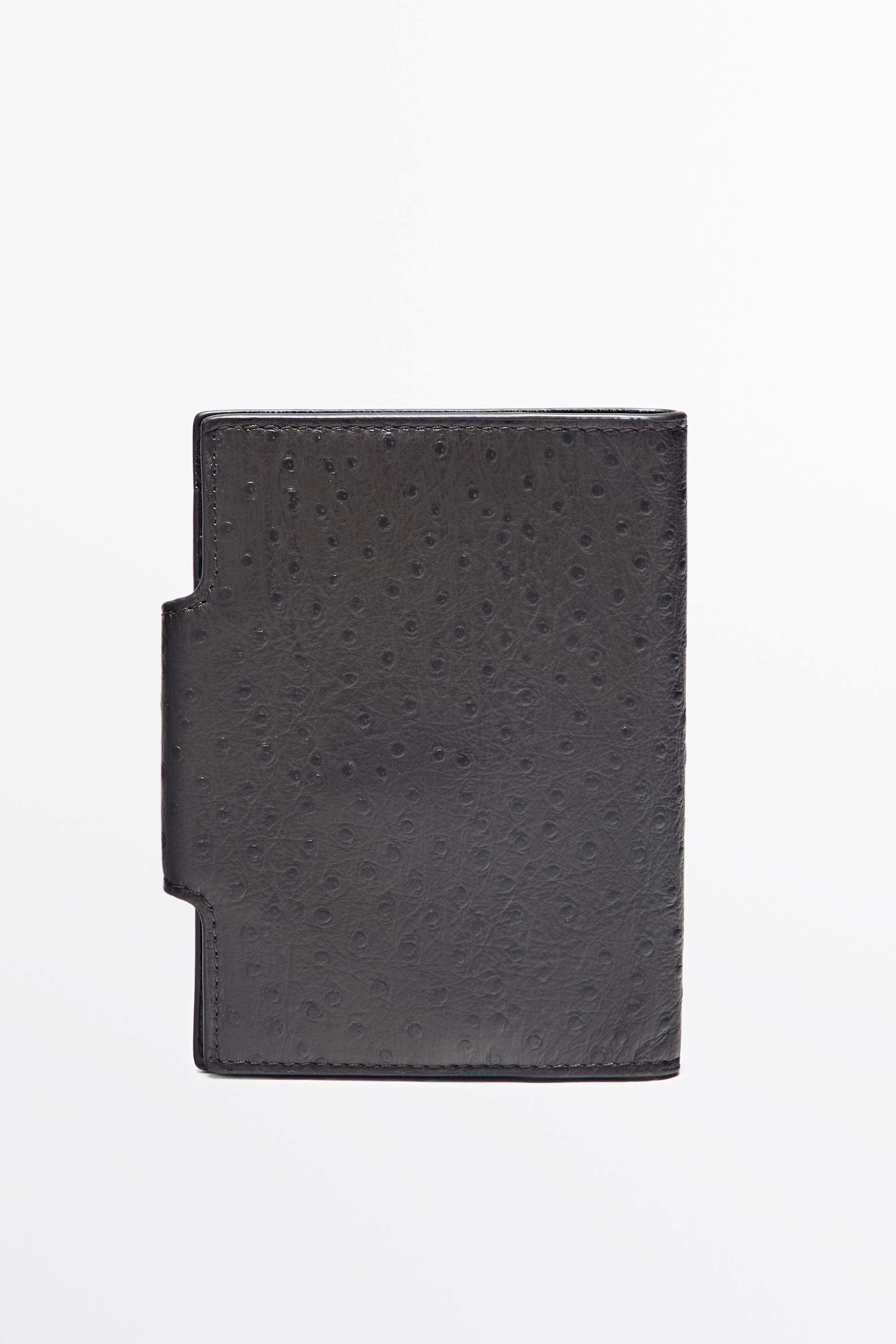 Textured leather passport holder Brown