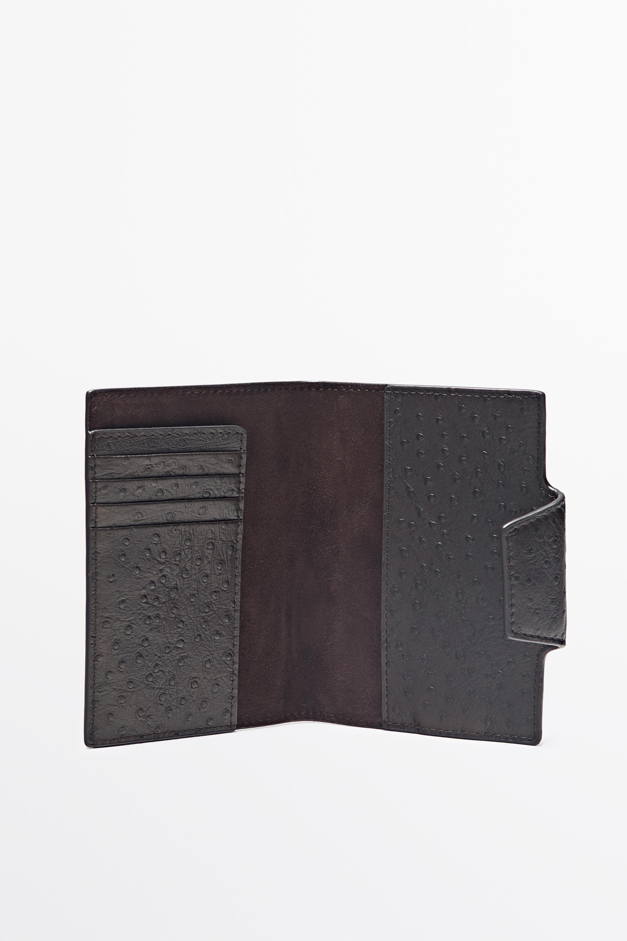 Textured leather passport holder Brown