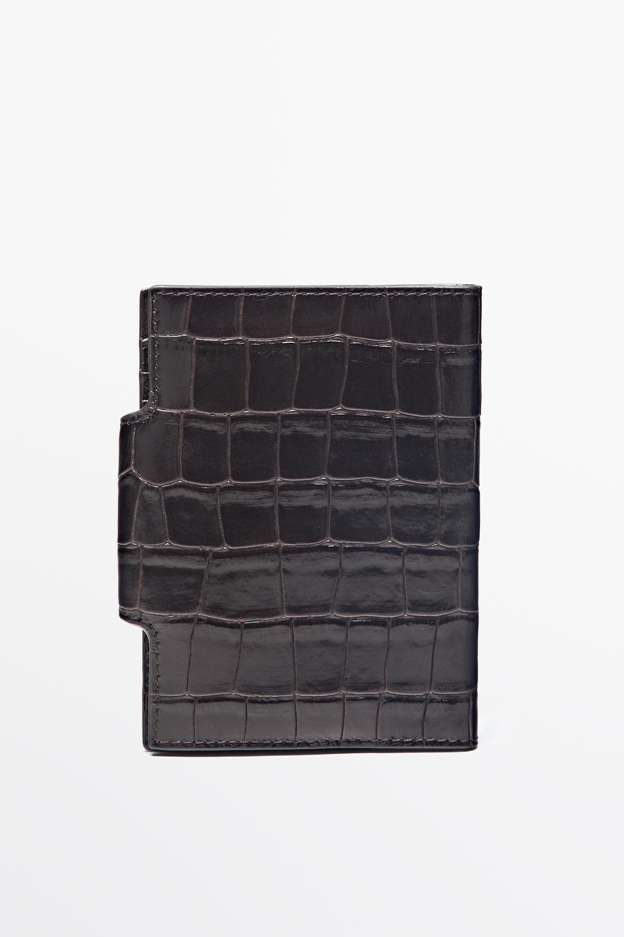 Crocodile-textured leather passport holder Brown