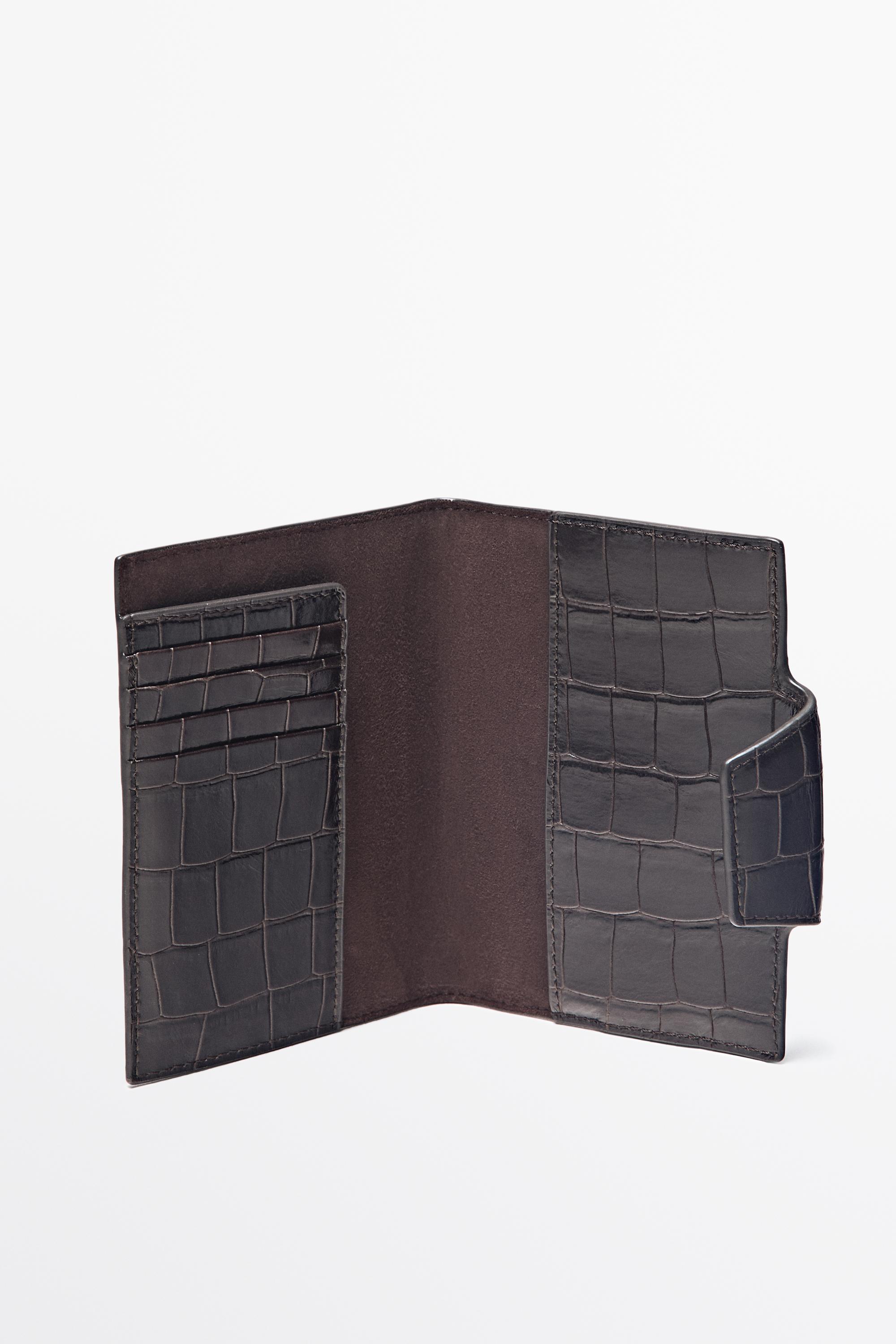 Crocodile-textured leather passport holder Brown