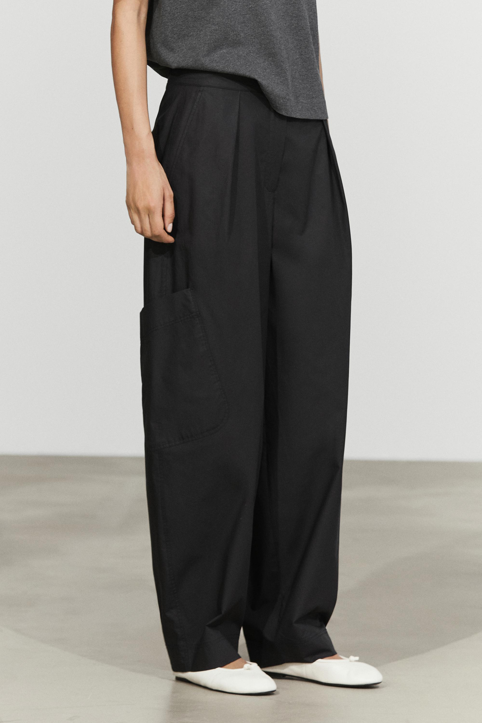 Barrel fit cargo pants Black
