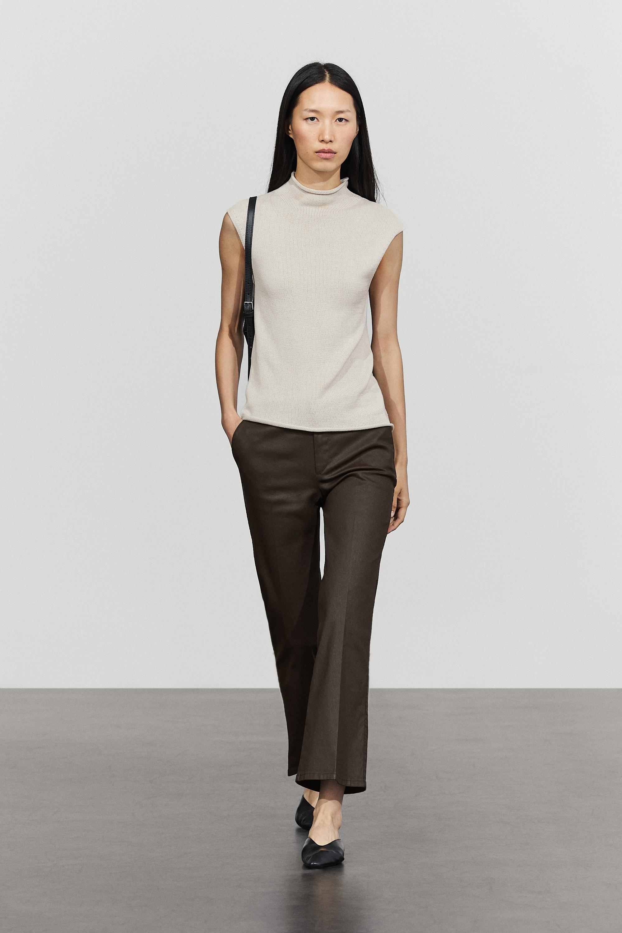 Rubberised cropped flare pants Brown