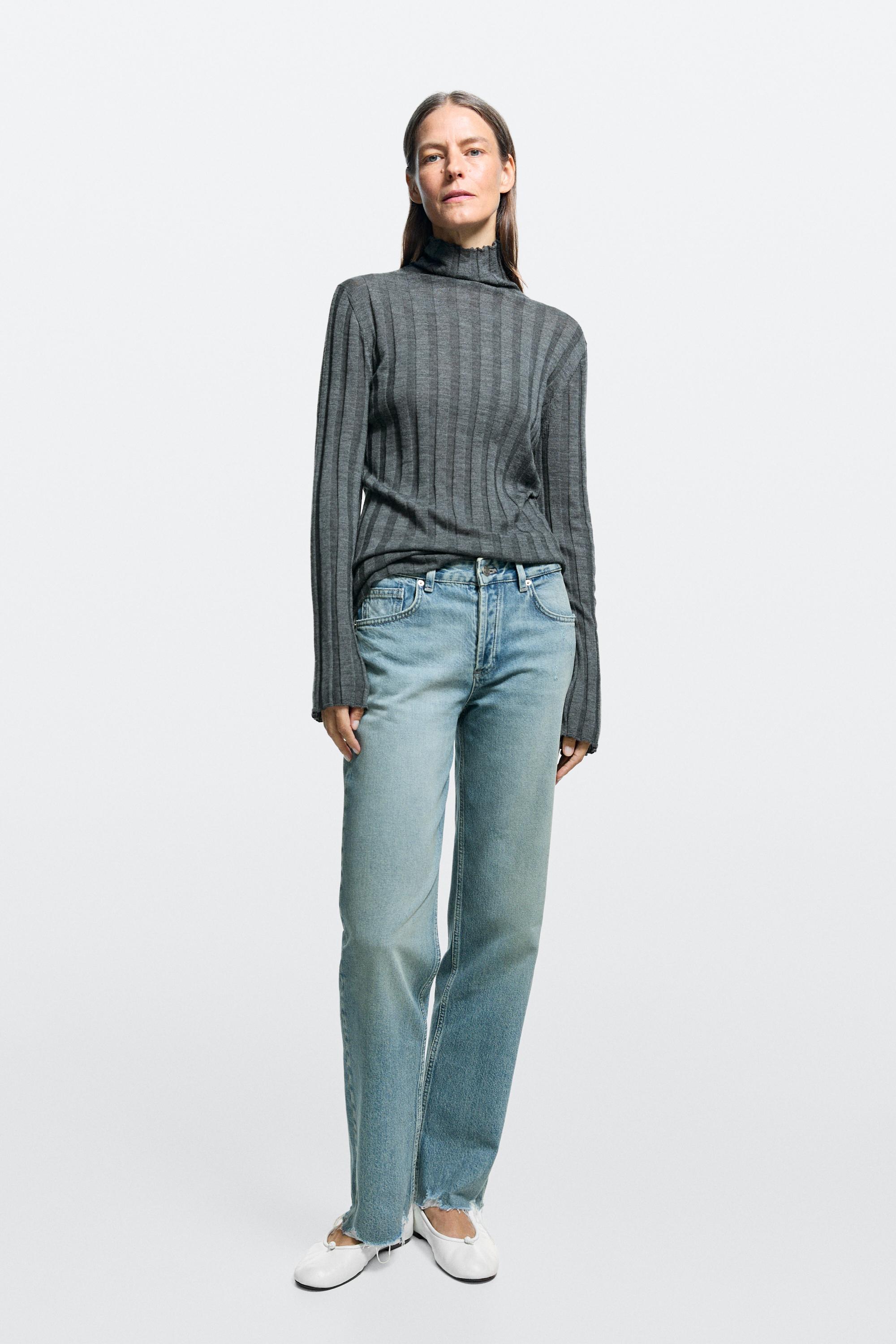 Mid-waist stovepipe jeans with frayed hems Light Blue