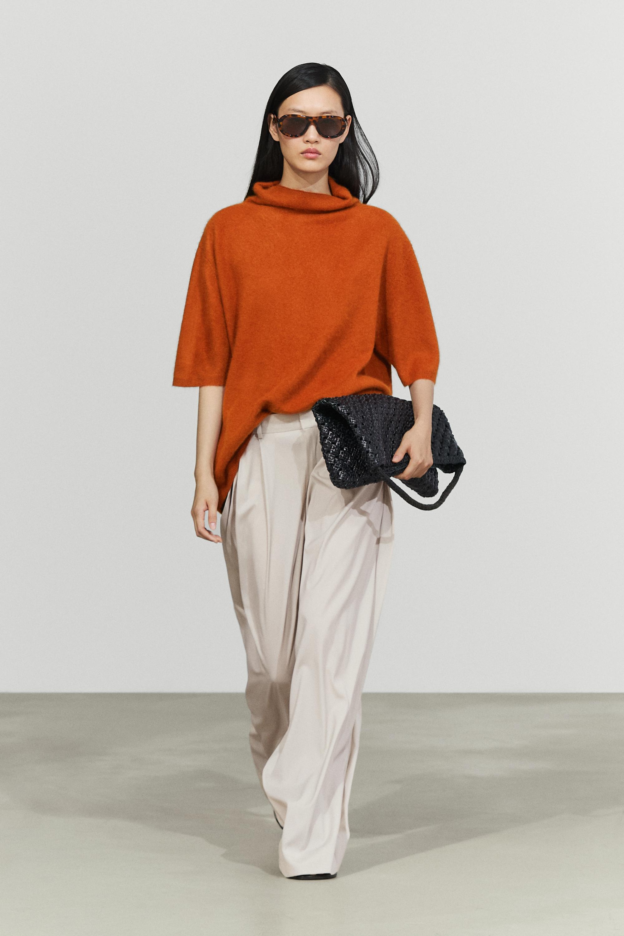 Wool blend darted pants with button detail Ice