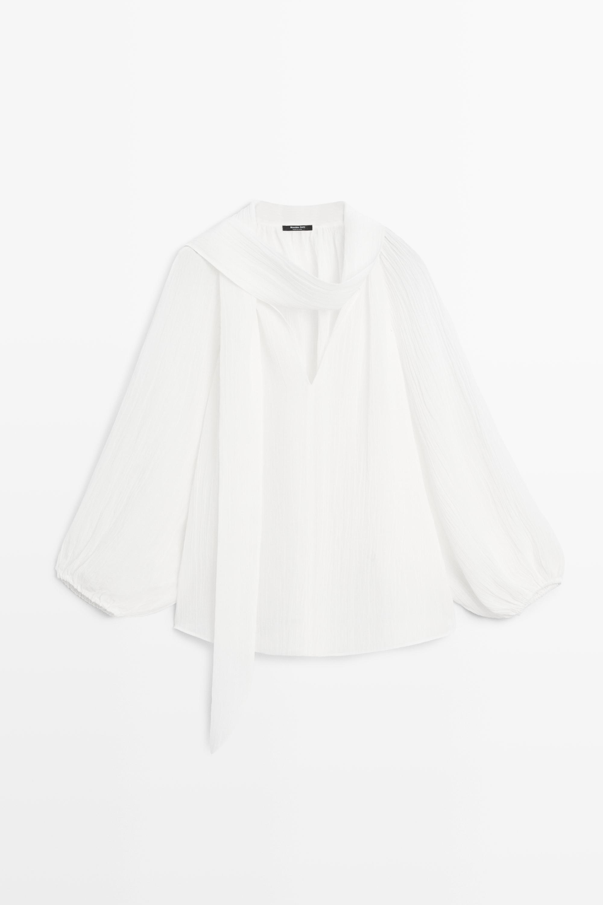 Flowing V-neck blouse with tie White