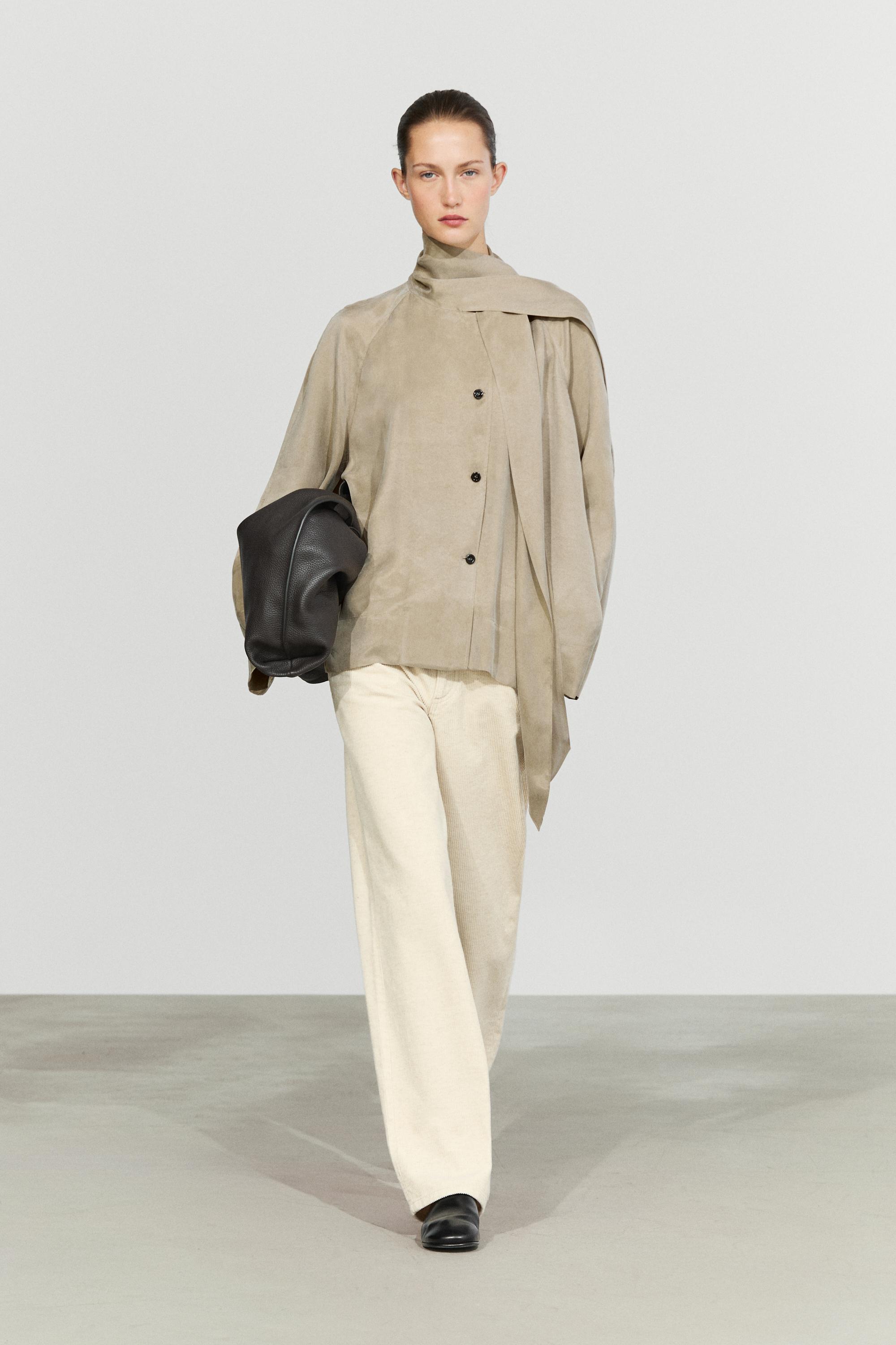 Flowing shirt with scarf detail Sand