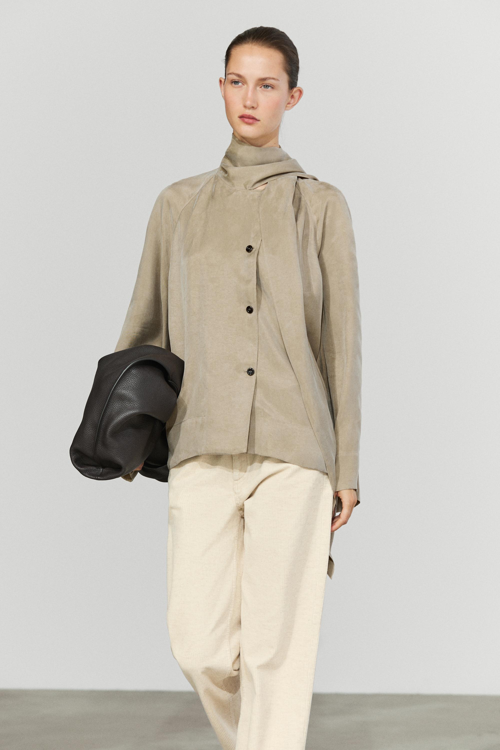 Flowing shirt with scarf detail Sand