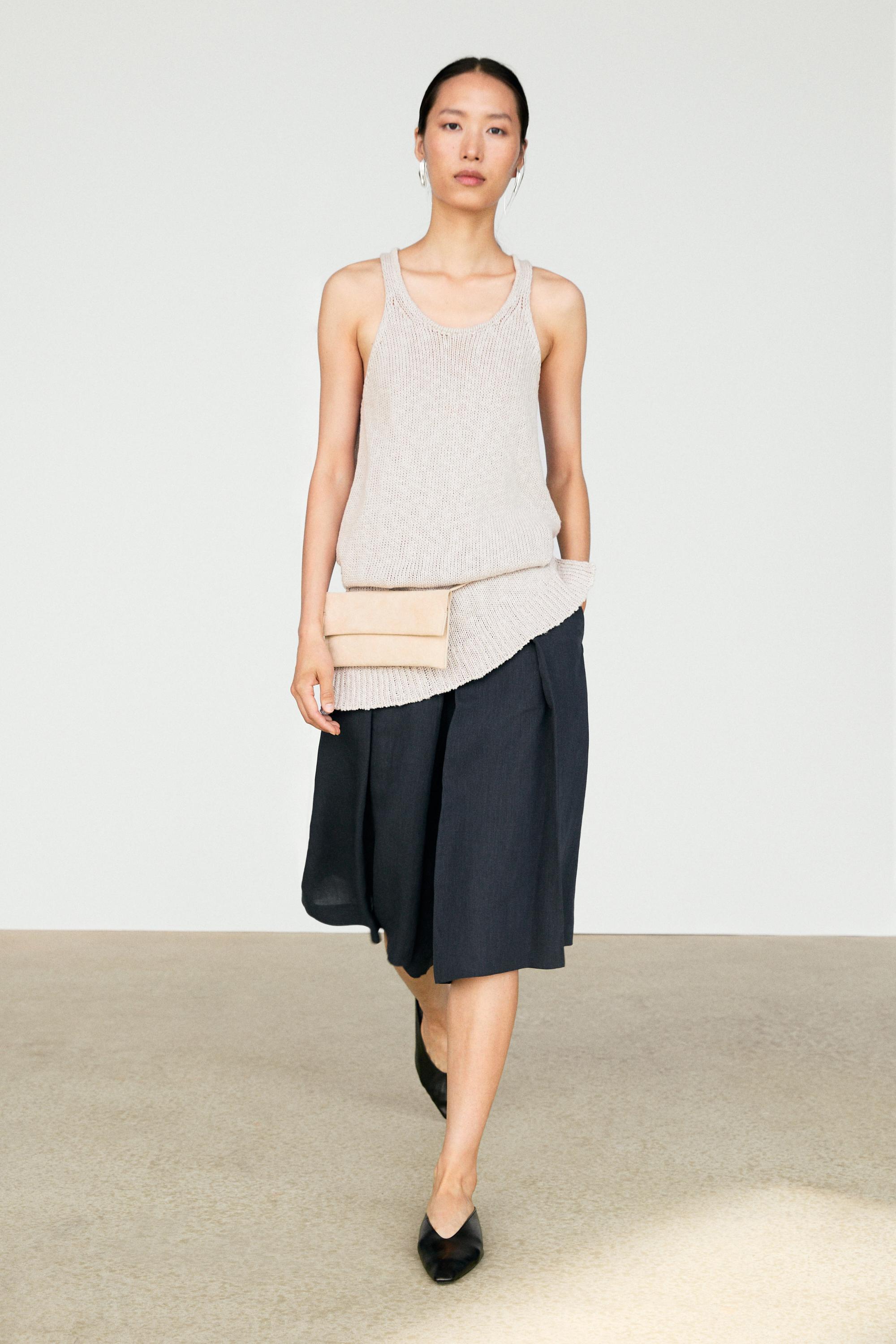 Linen blend Bermuda shorts with pleats Blue