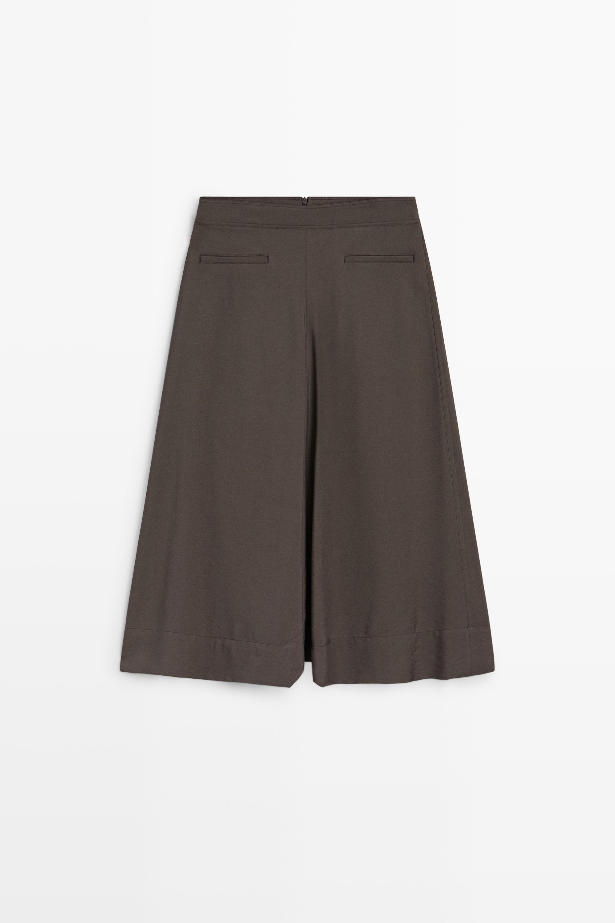 Flowing midi skirt with pleated detail Brown