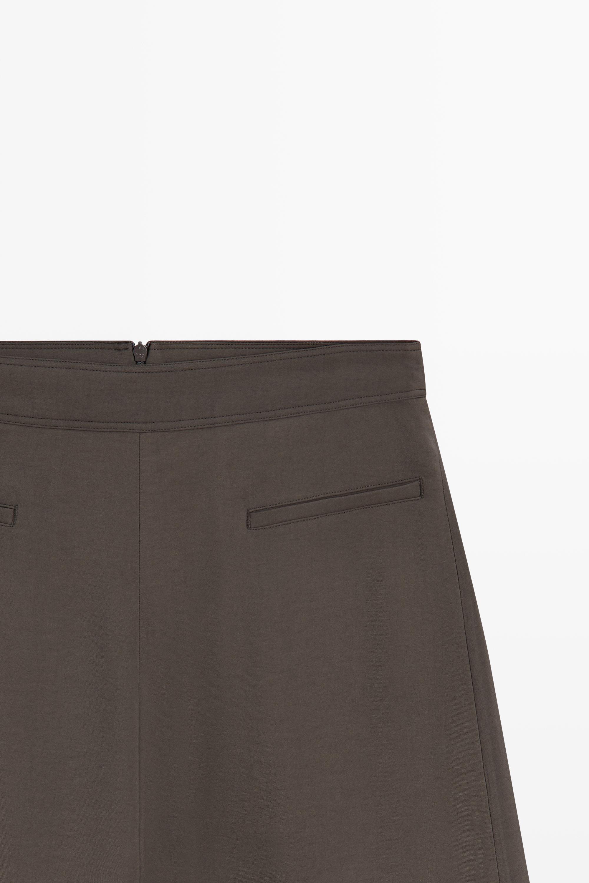 Flowing midi skirt with pleated detail Brown