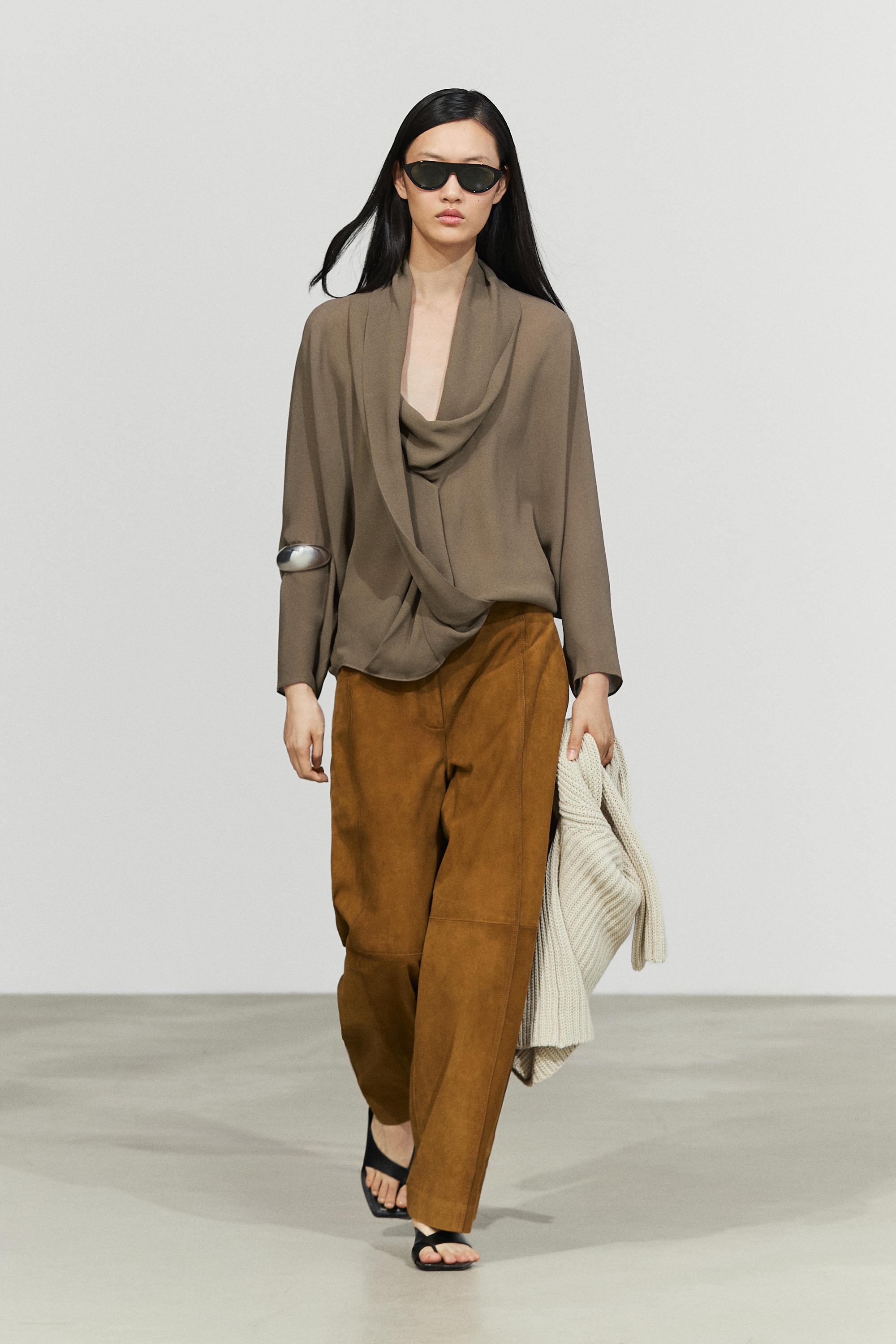 Suede goatskin barrel fit pants Dark Camel