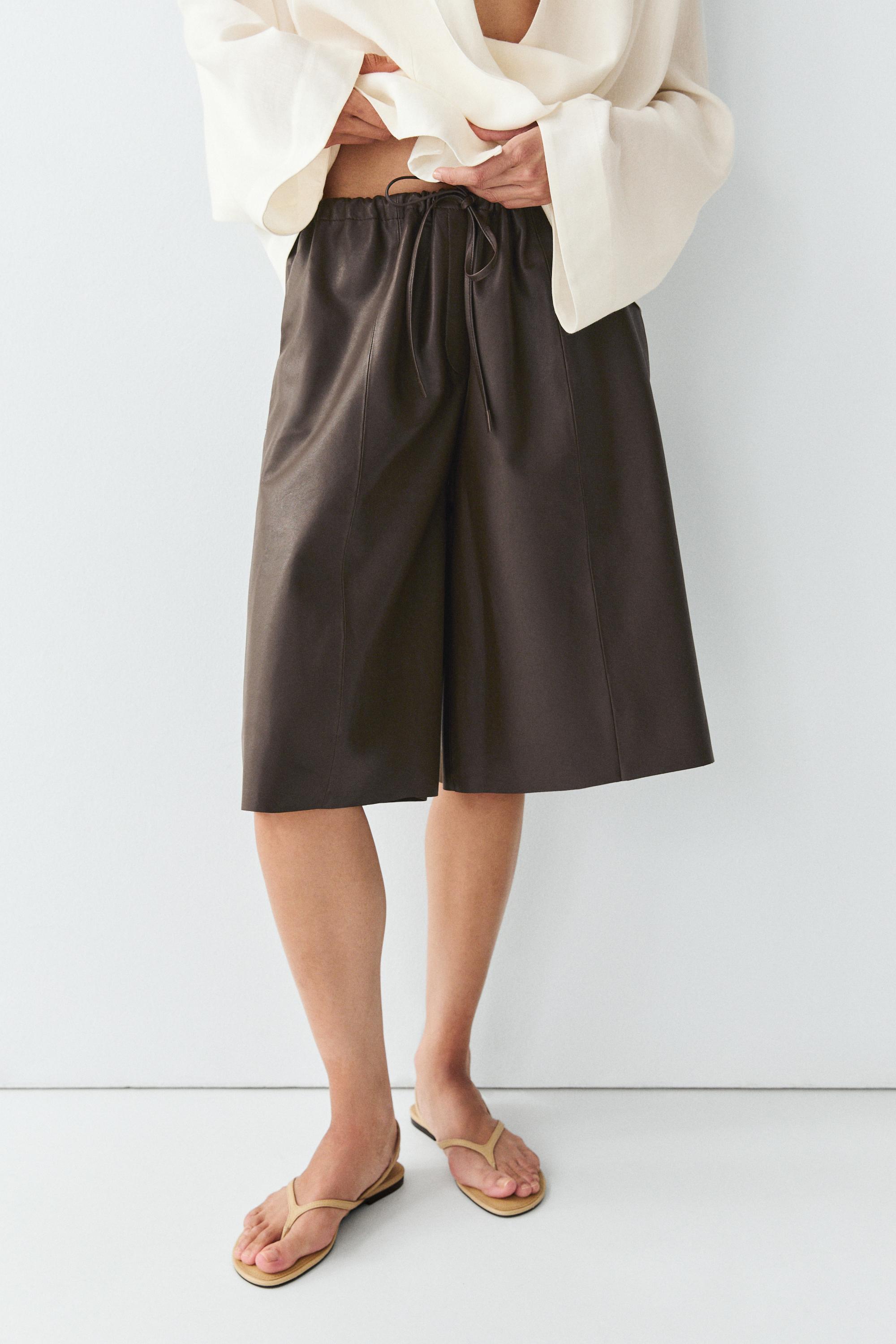 Long nappa leather Bermuda shorts Sky Blue