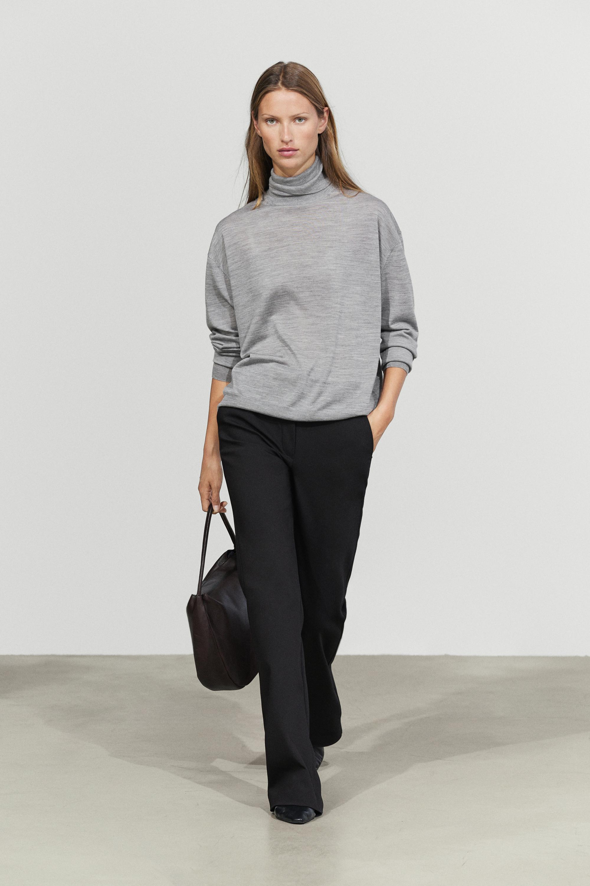 100% wool turtleneck knit sweater Grey