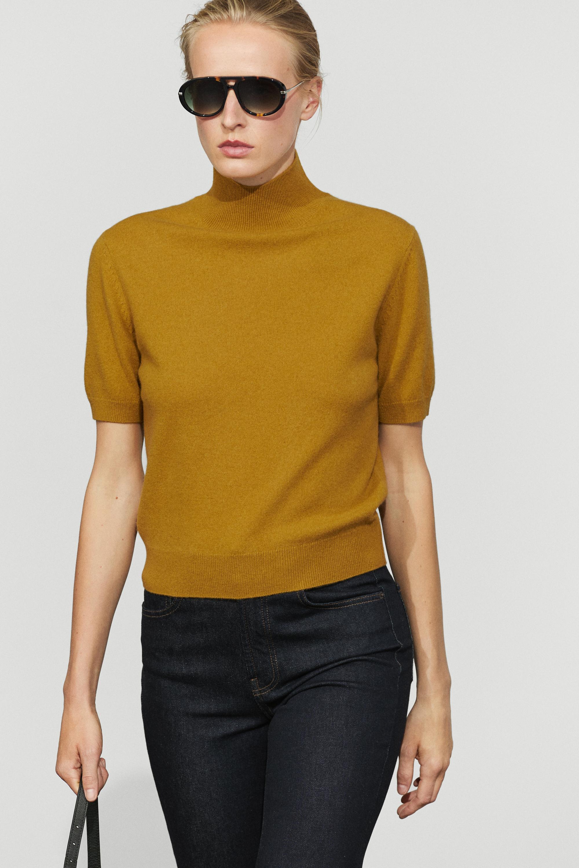 Wool-cashmere blend short sleeve knit sweater Mustard Yellow