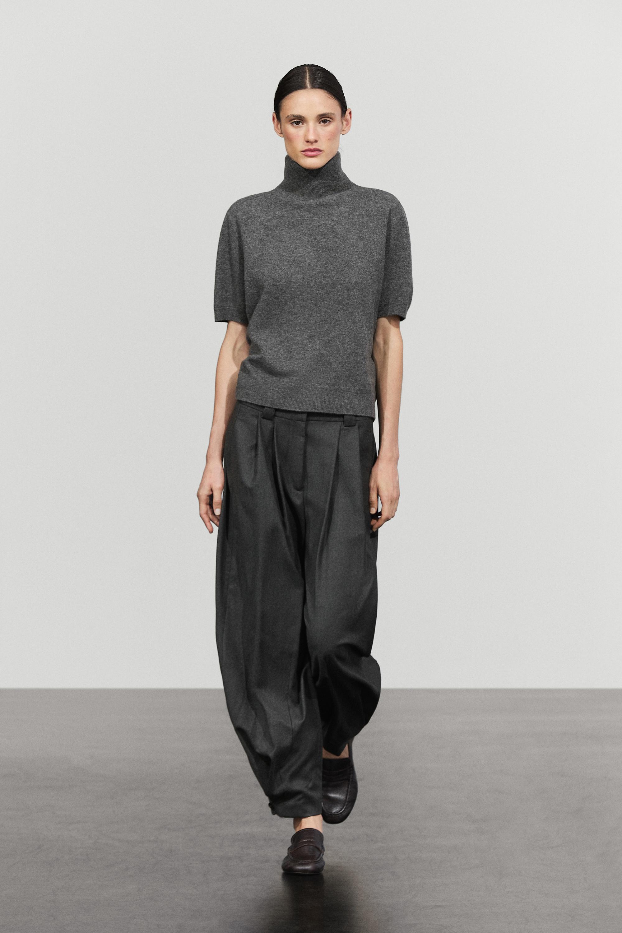 Short sleeve turtleneck knit sweater Medium Grey