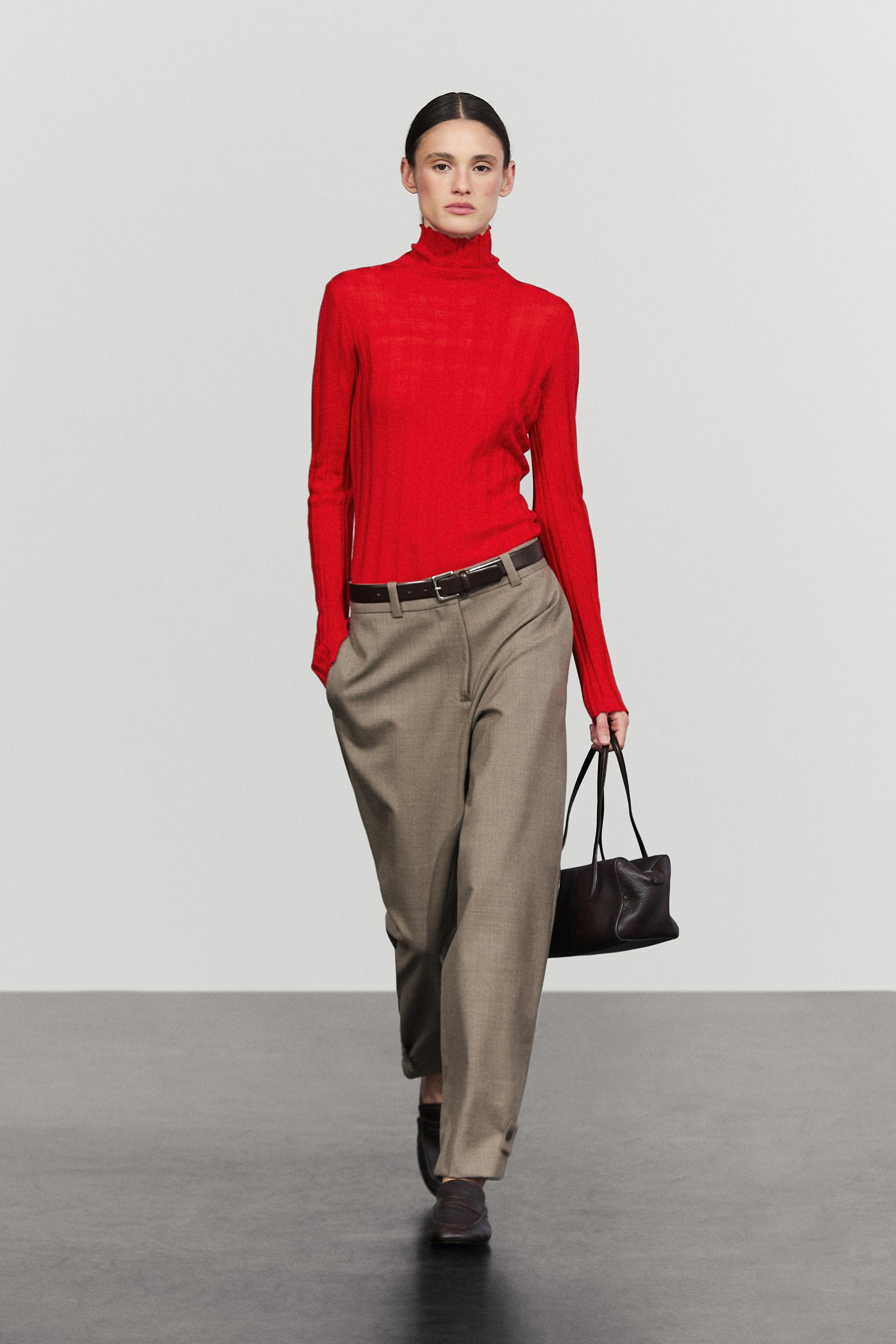 Ribbed mock turtleneck knit sweater Red