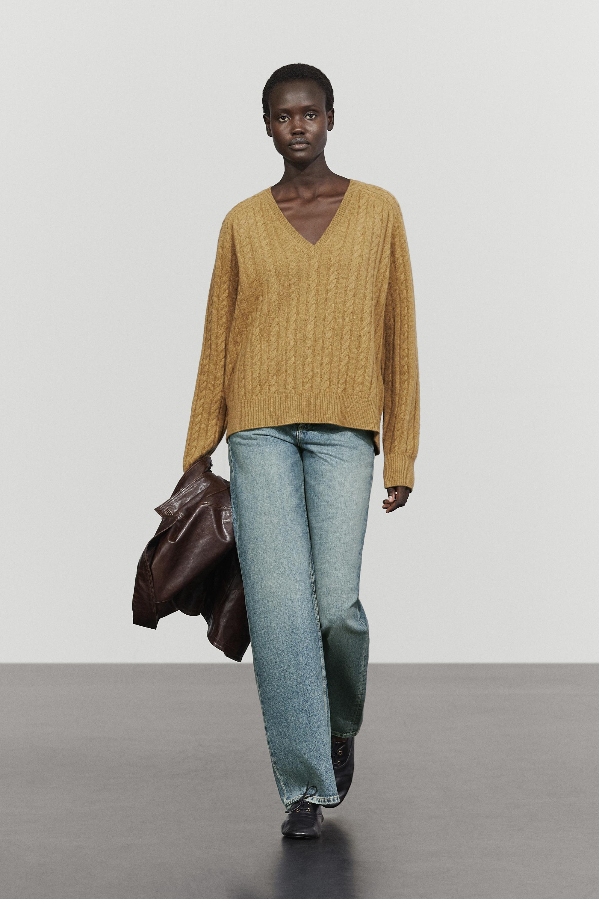 Wool blend cable-knit sweater Oil