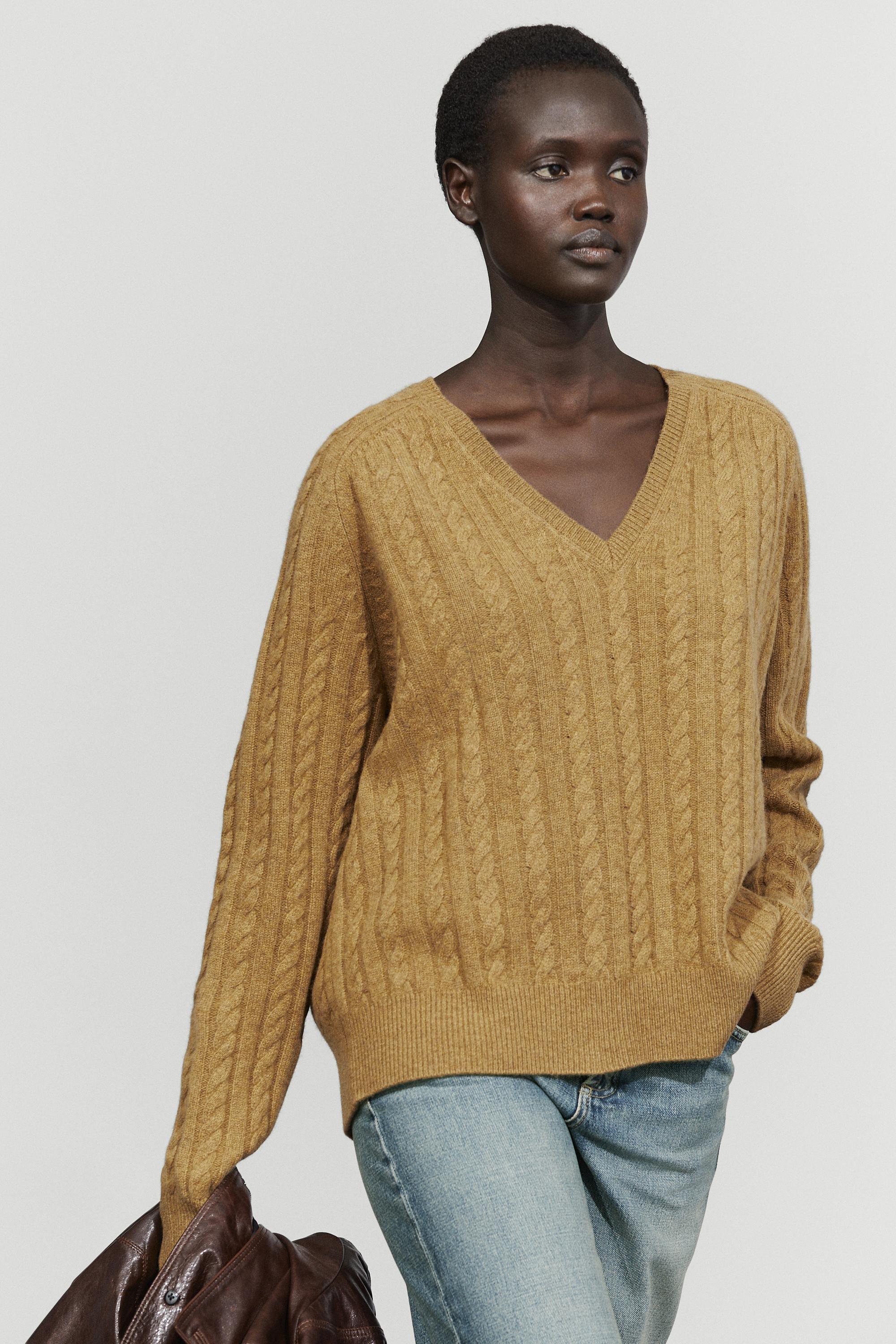 Wool blend cable-knit sweater Oil