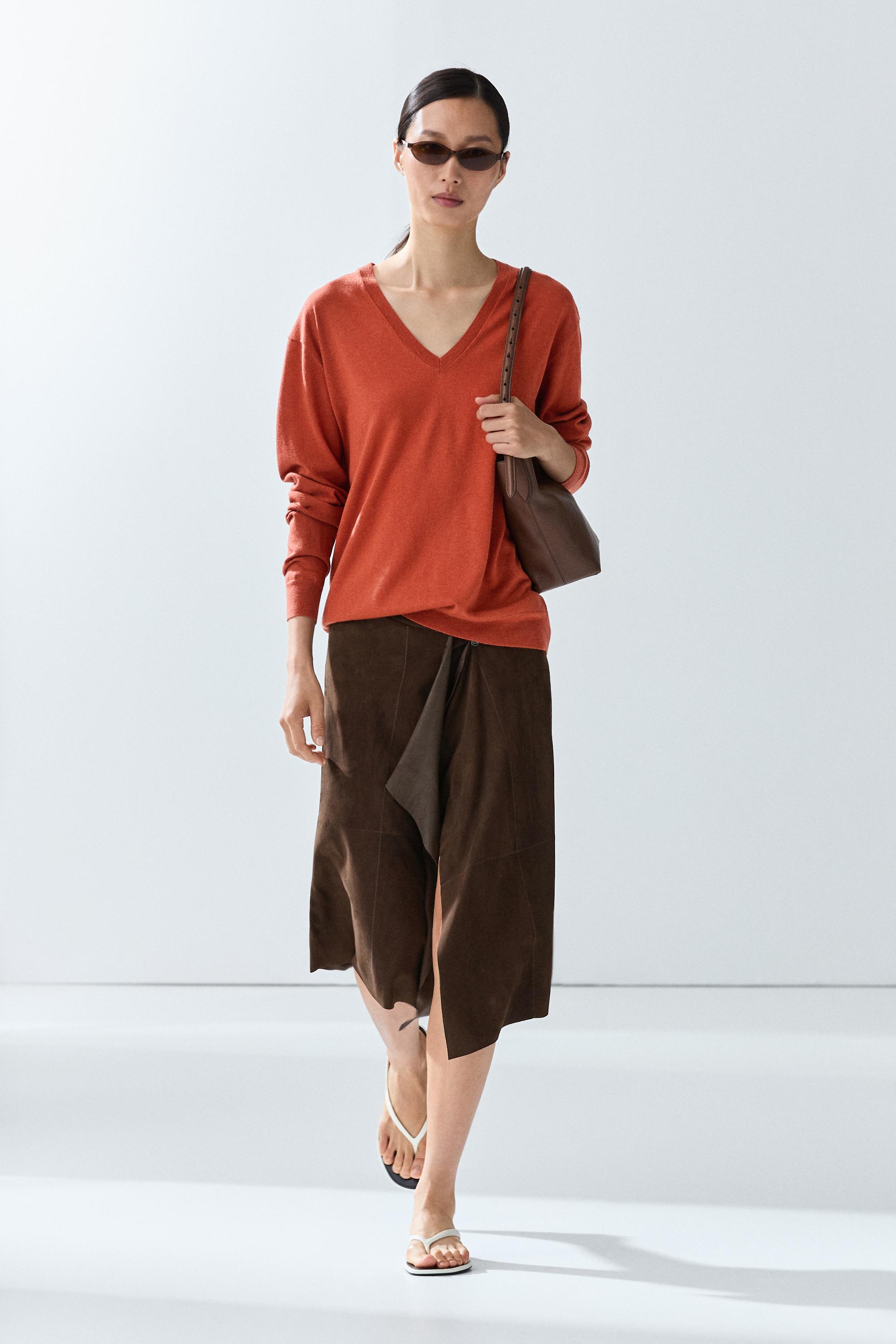 V-neck knit sweater Burnt Orange