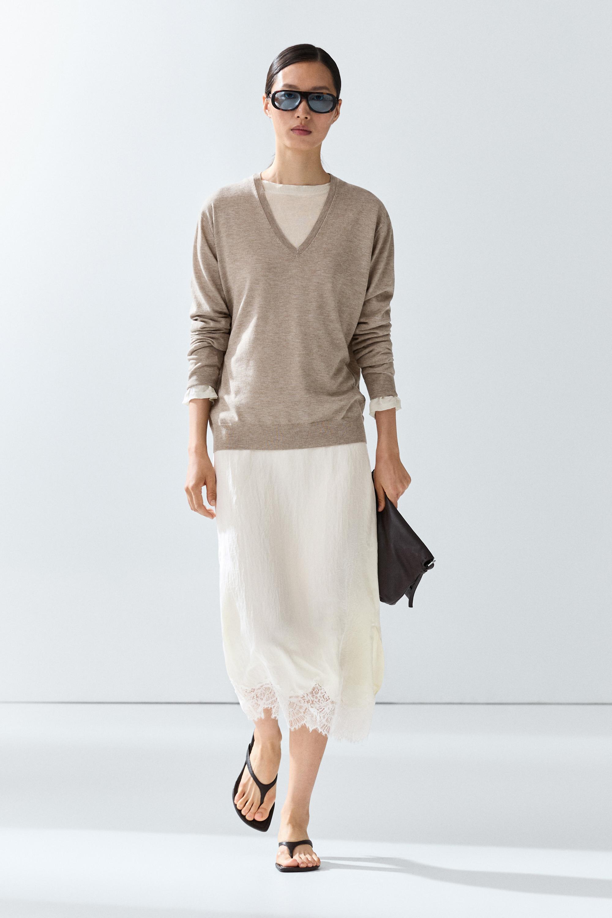 V-neck knit sweater Mink