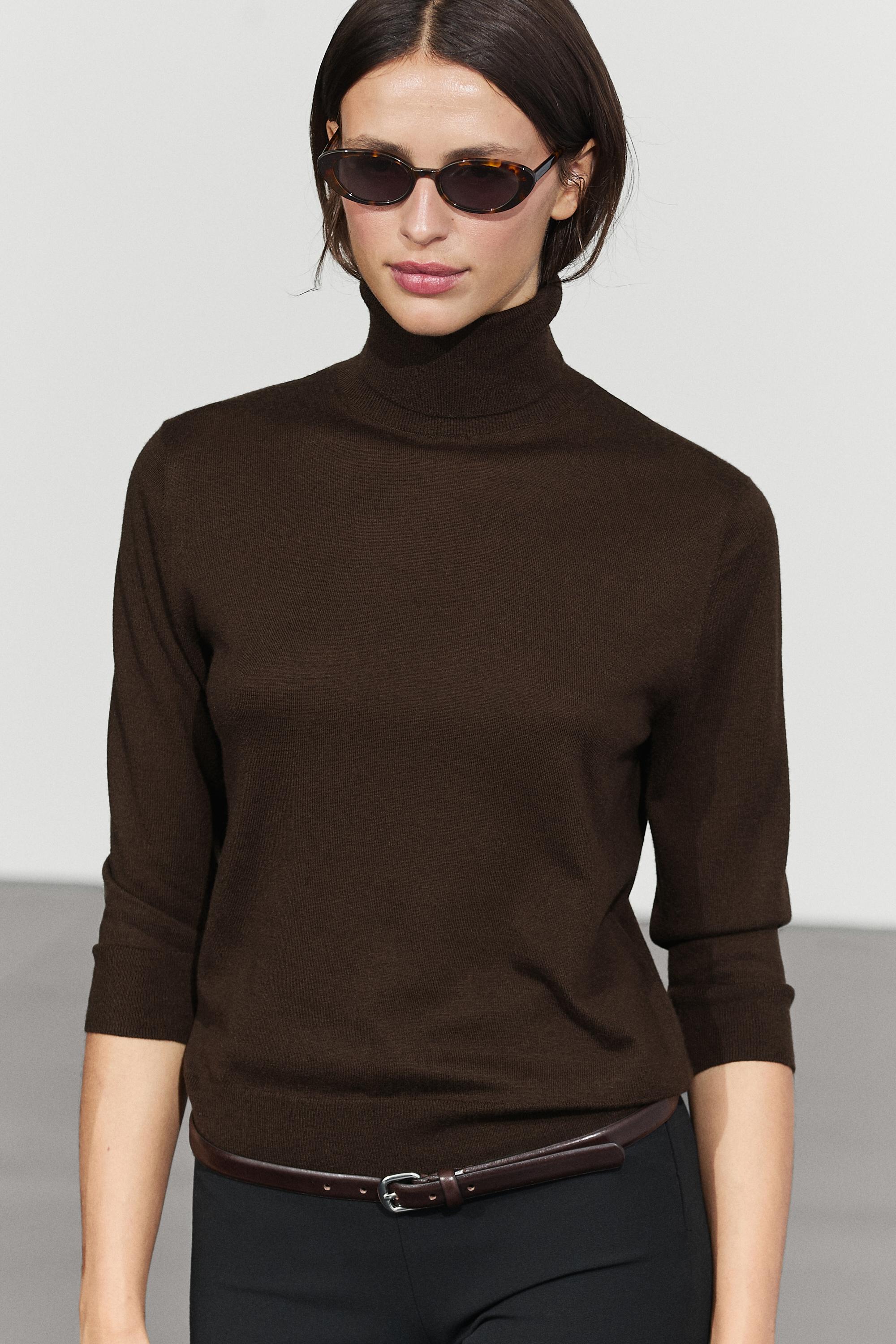 Wool blend turtleneck knit sweater Chocolate