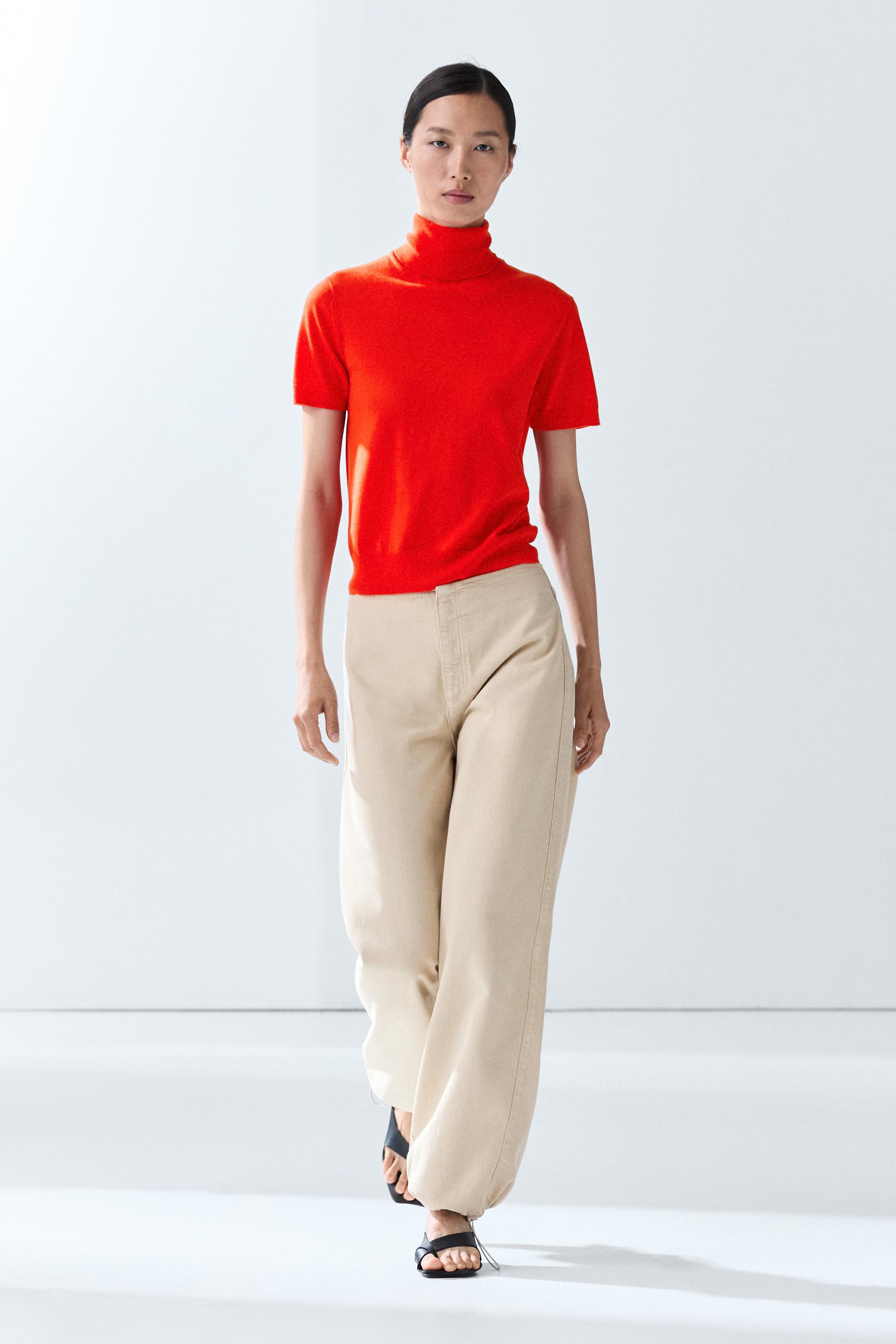 Turtleneck knit sweater Orange