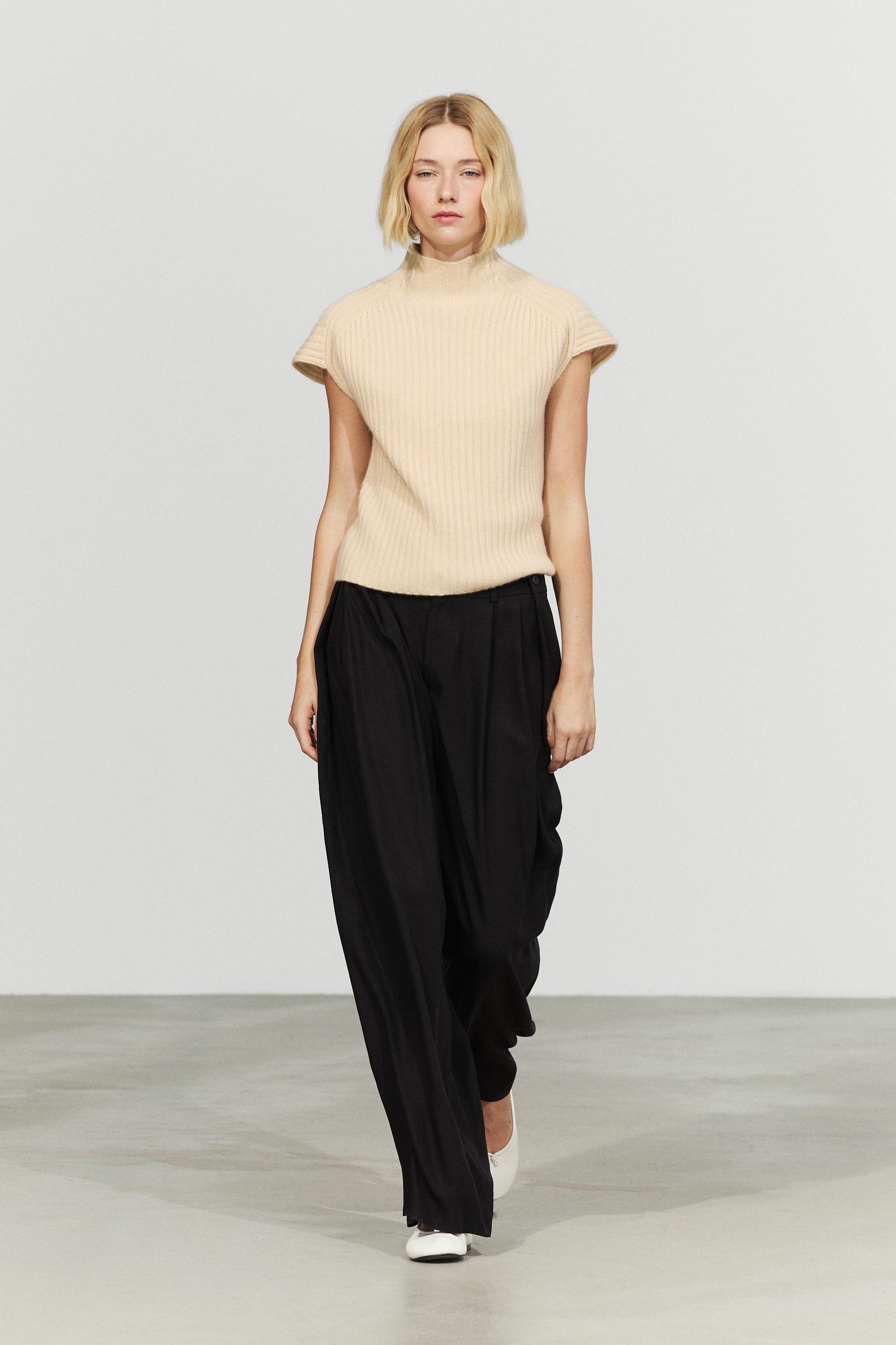 100% cashmere ribbed knit vest Vanilla