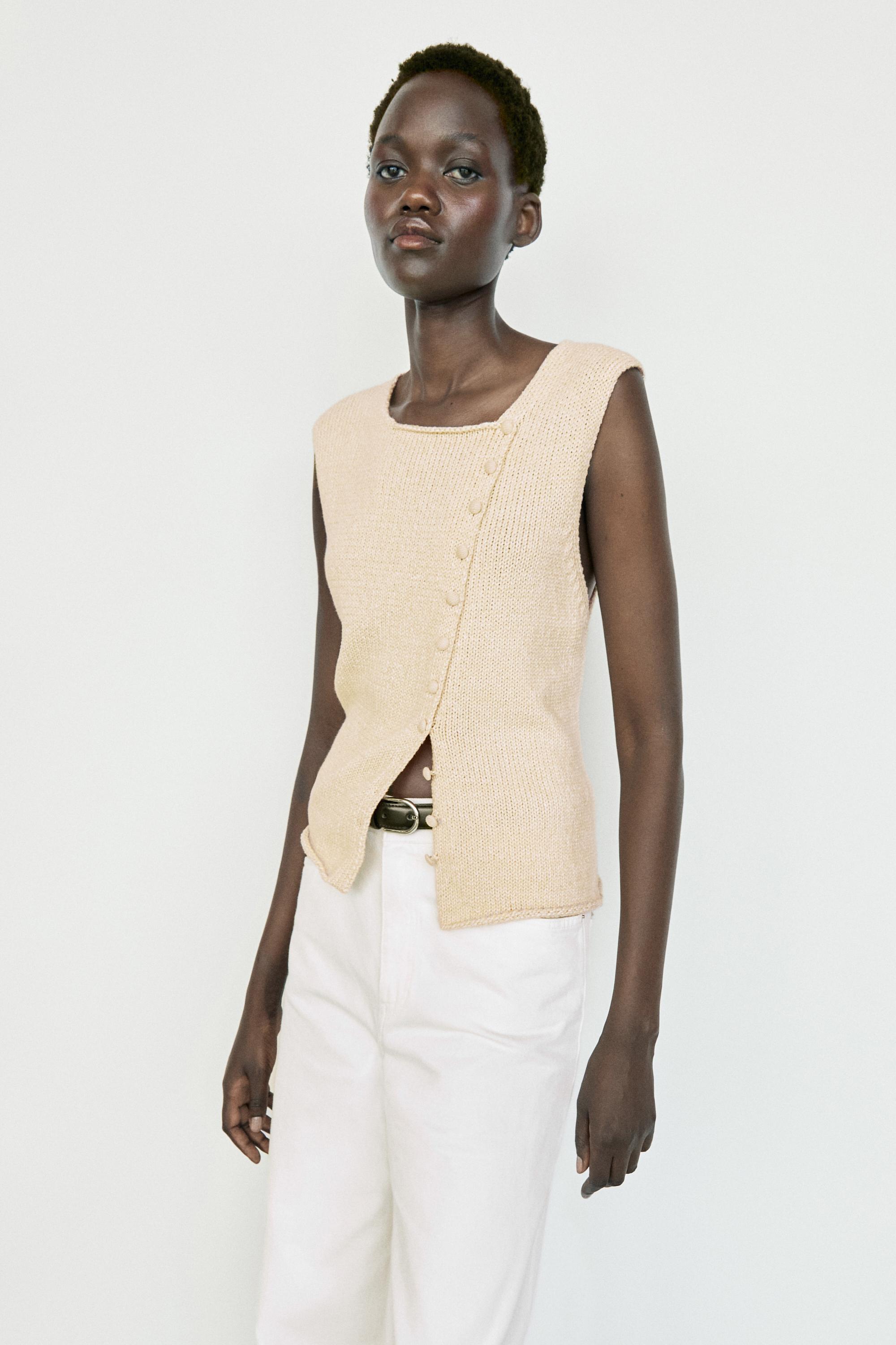 Cotton blend knit top with button detail Cream