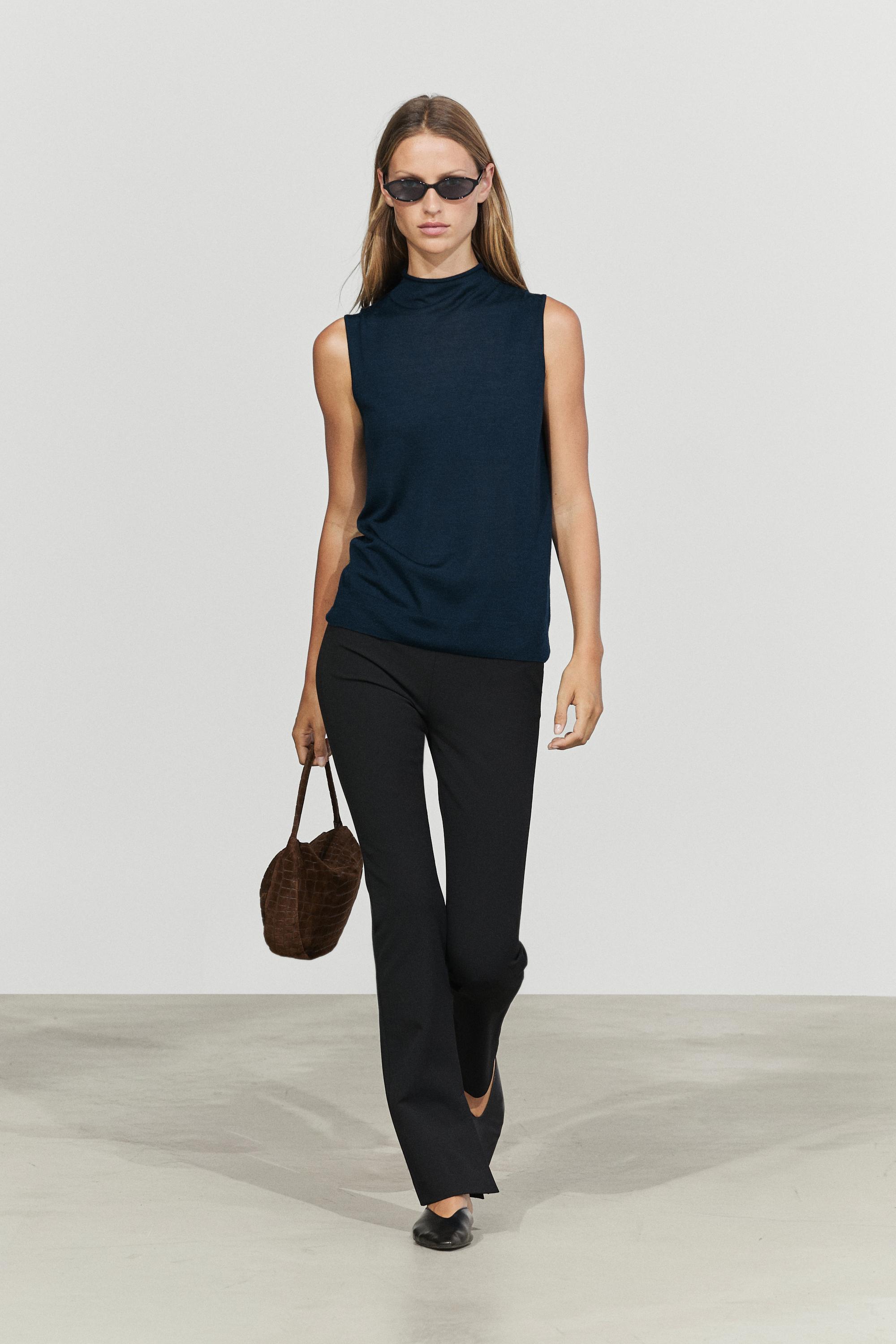 100% wool mock turtleneck knit top Blue