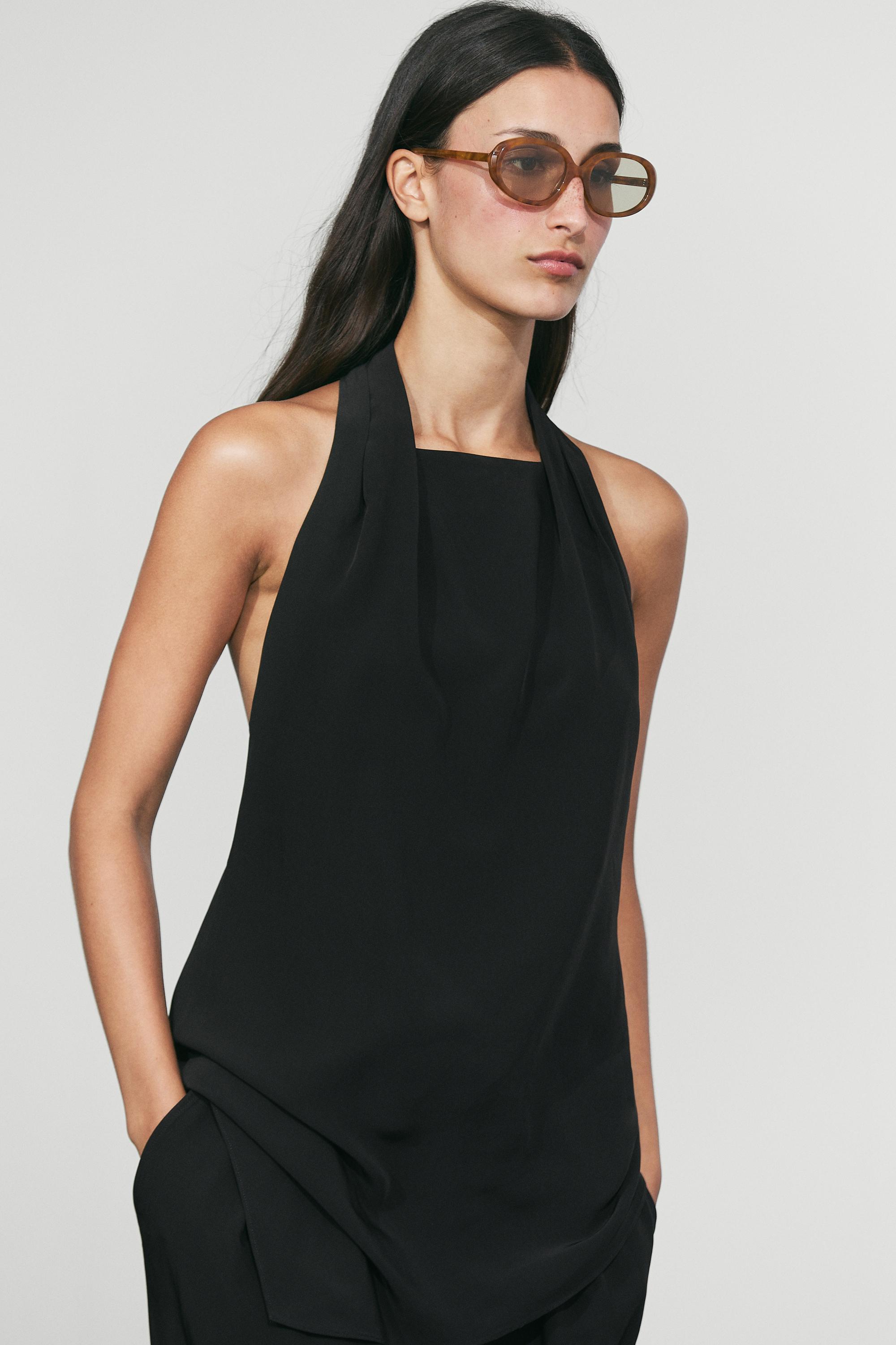 Flowing open-back top Black