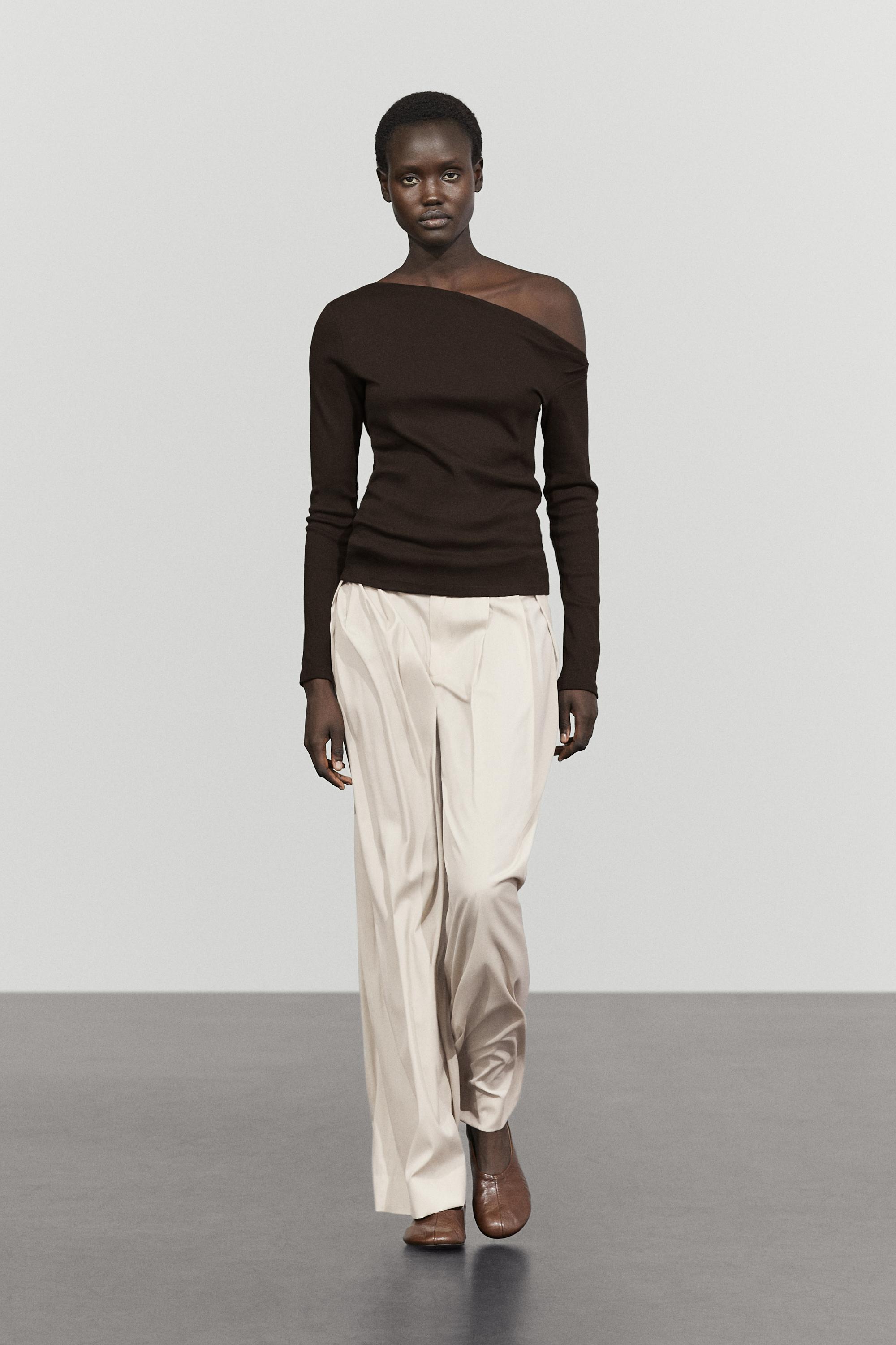 Draped shoulder detail T-shirt Brown