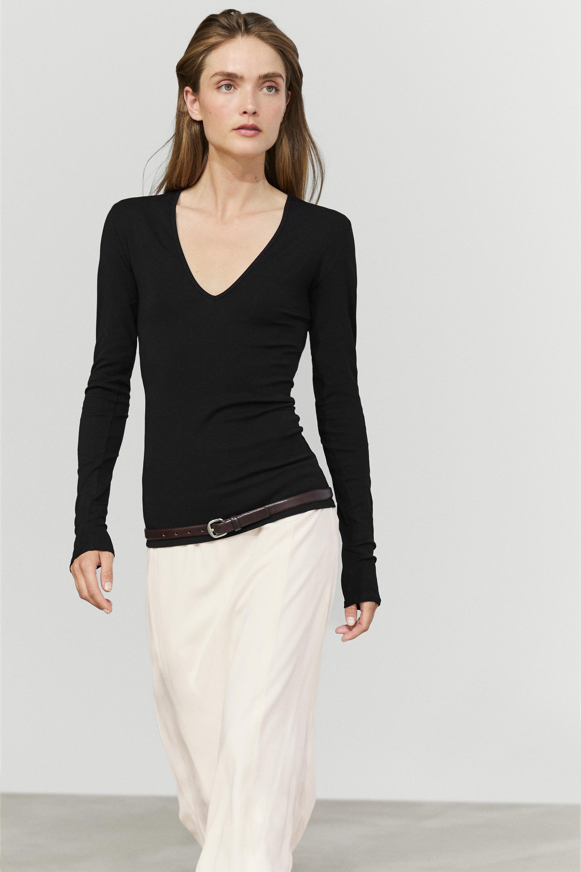 Long sleeve V-neck T-shirt Black