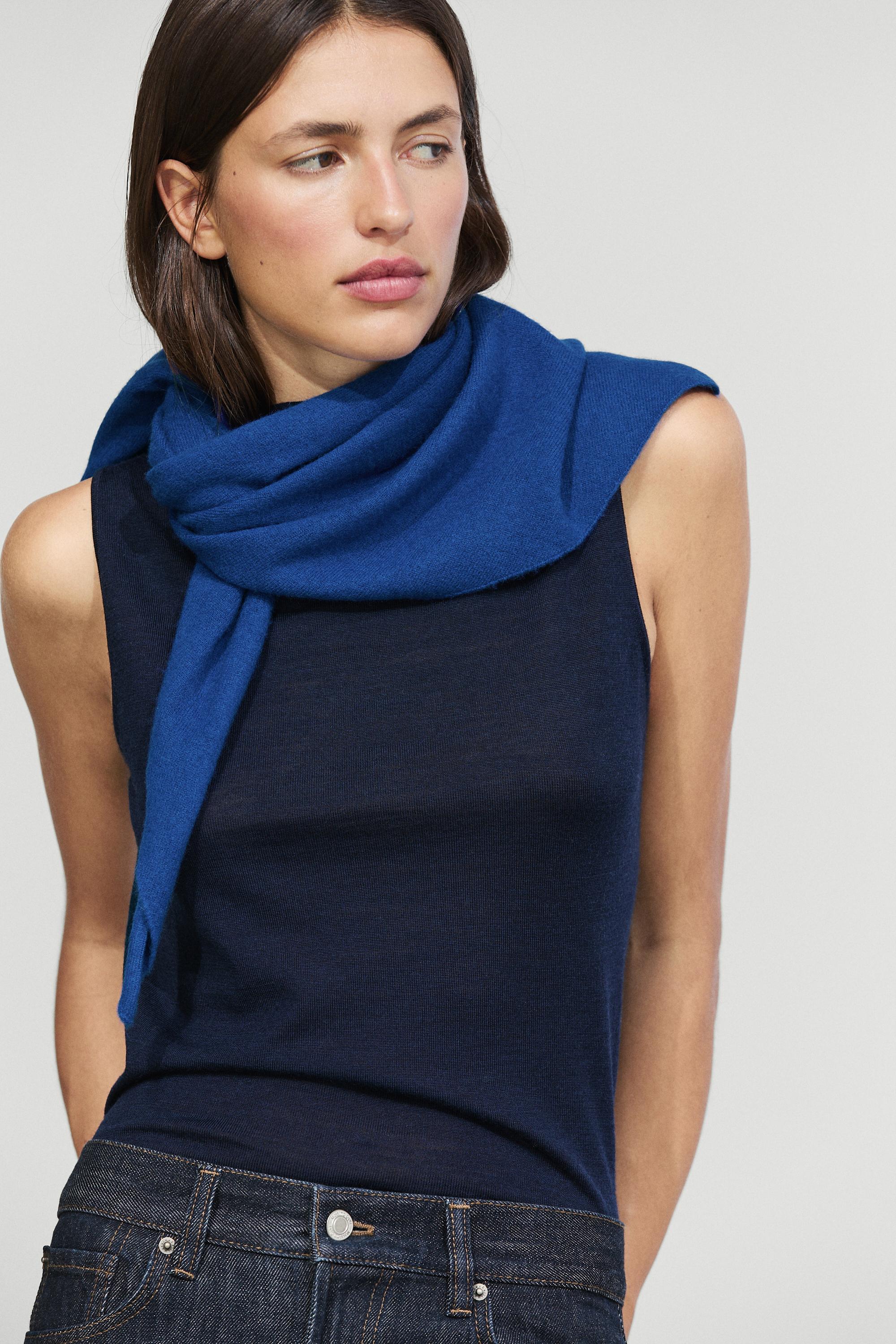 Medium wool cashmere blend knit bandana Ink Blue