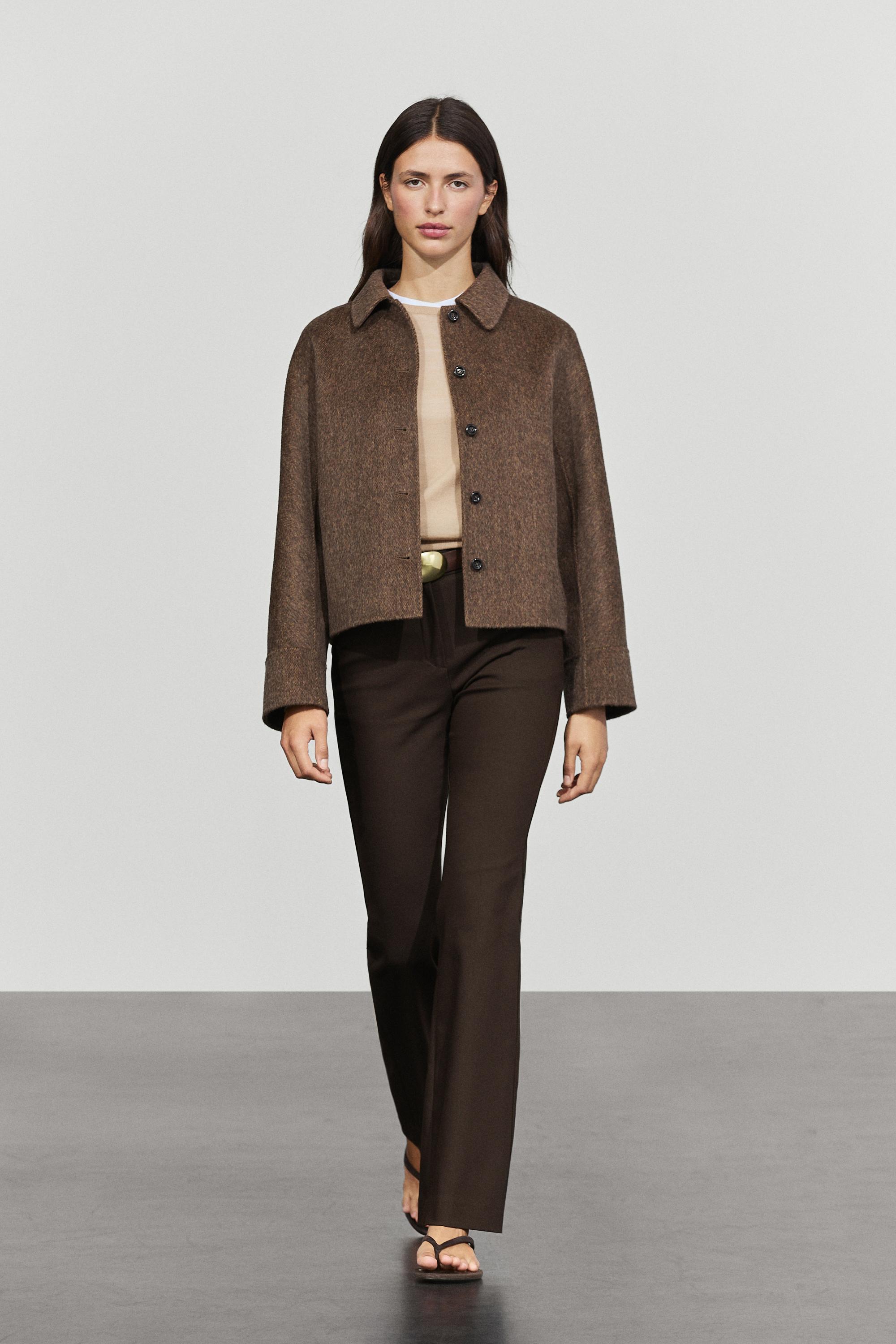 Short buttoned coat Brown