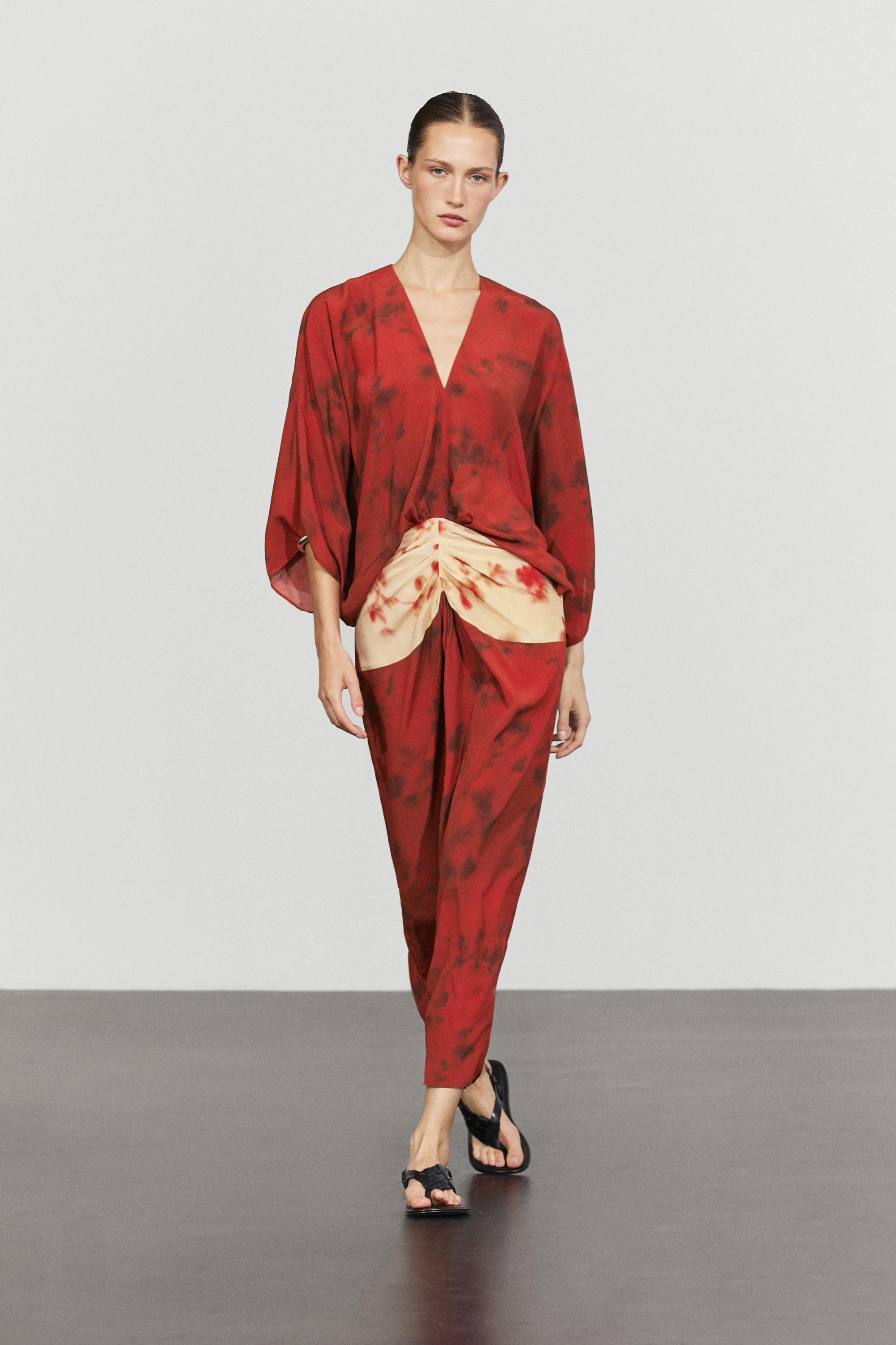 Printed flowing dress with sash detail Bright Red