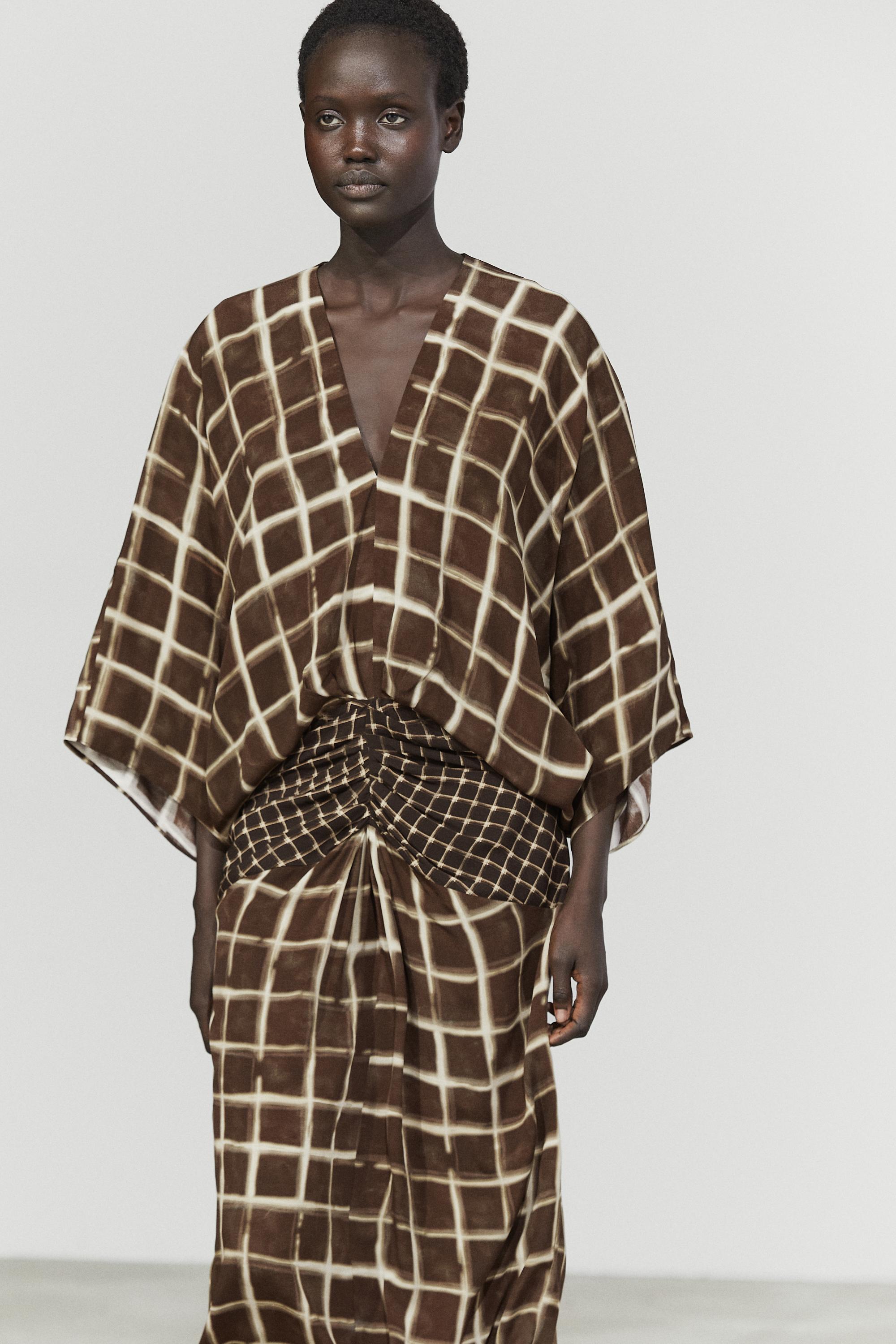 Flowy dress with printed sash detail Chocolate