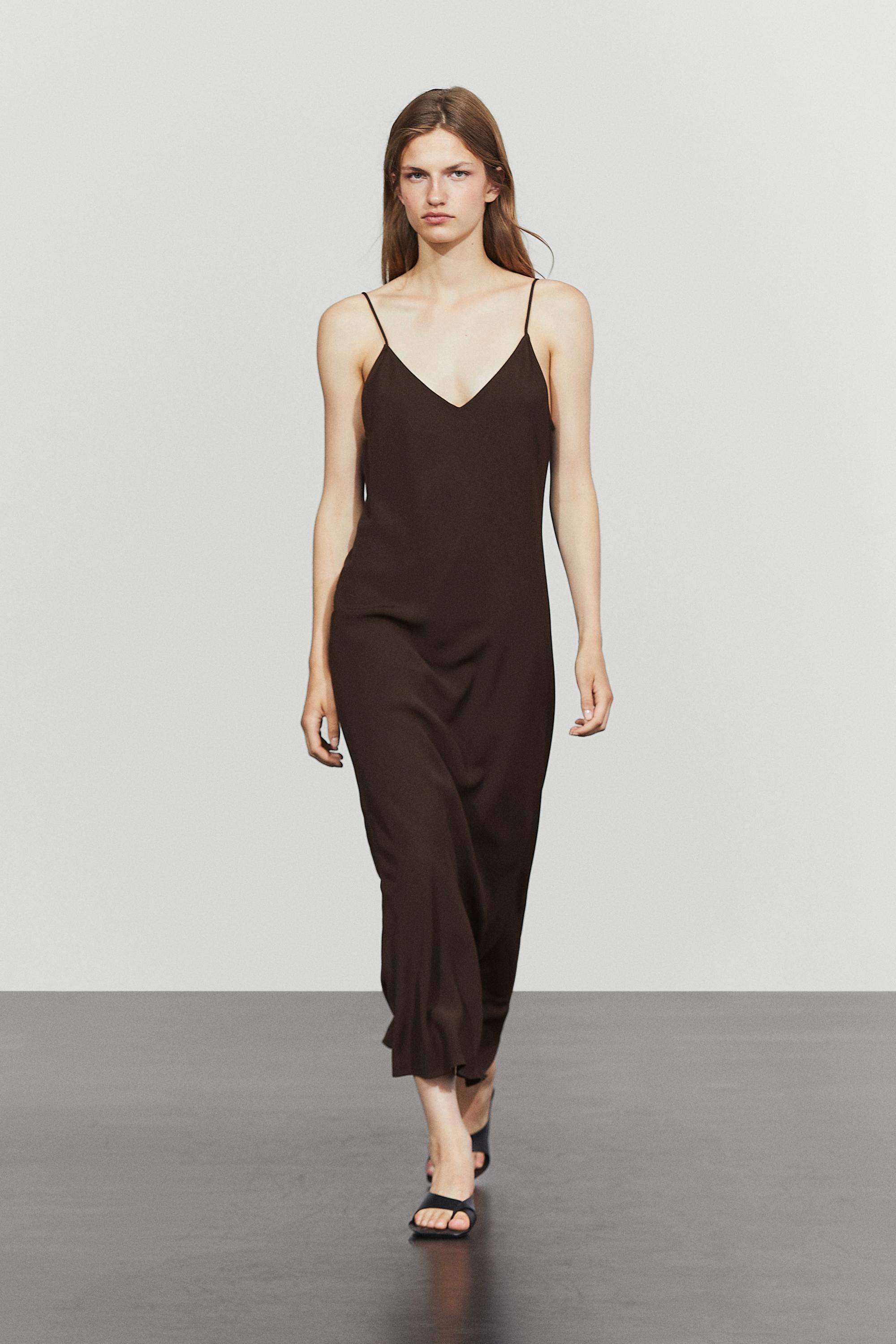 Flowing spaghetti strap midi dress Brown