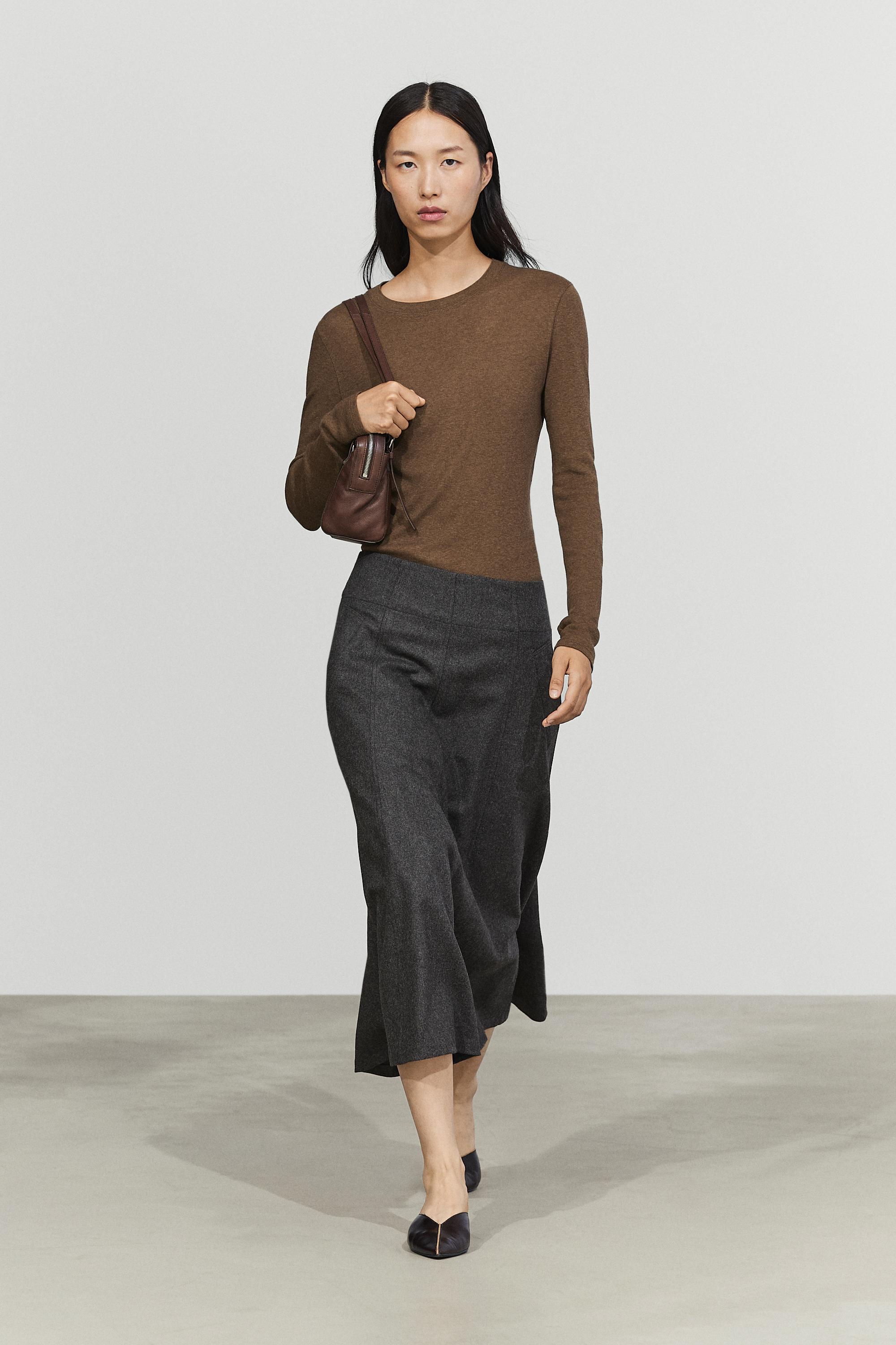 Flared midi skirt with pocket detail Grey