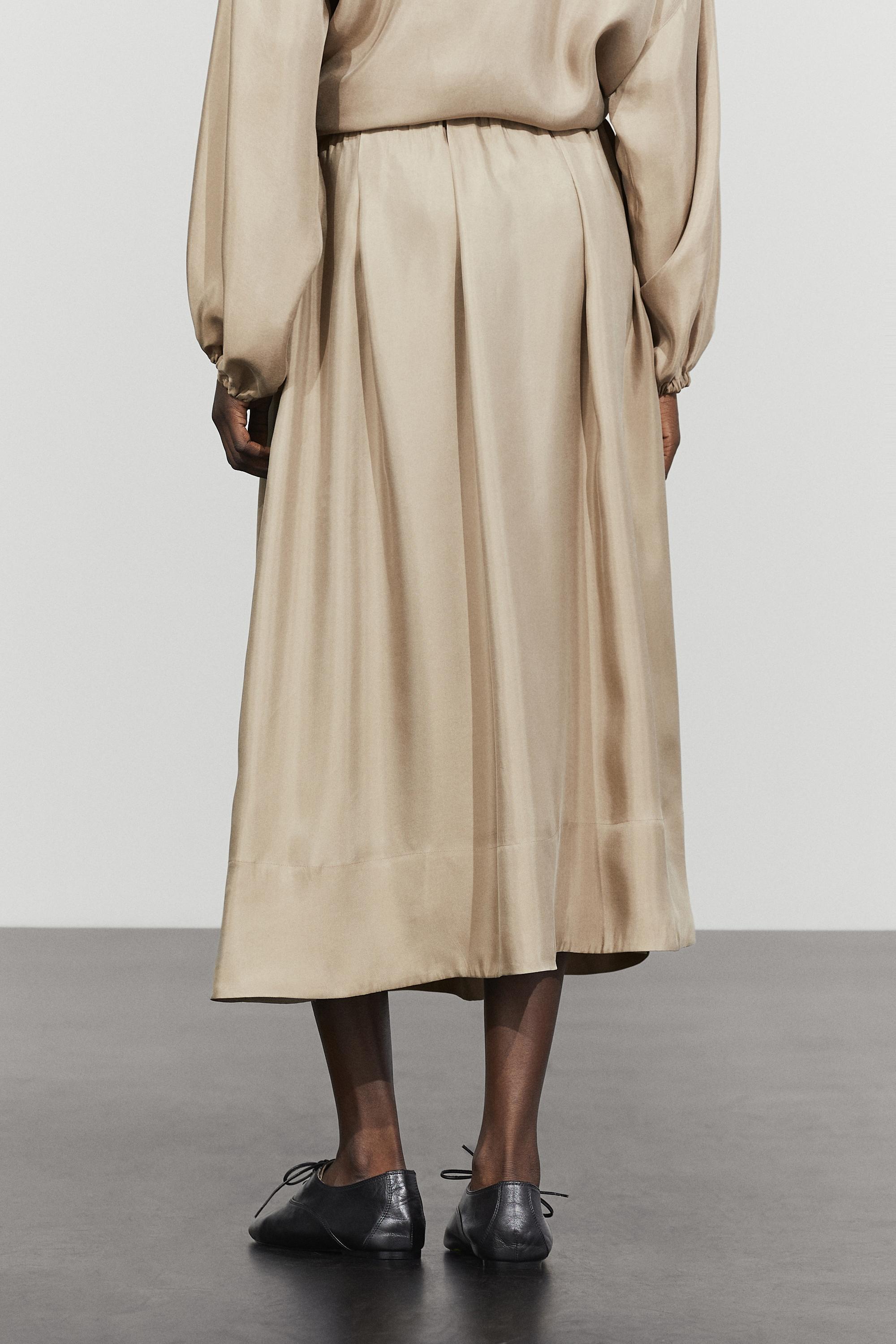 Flowing elastic waist midi skirt Sand