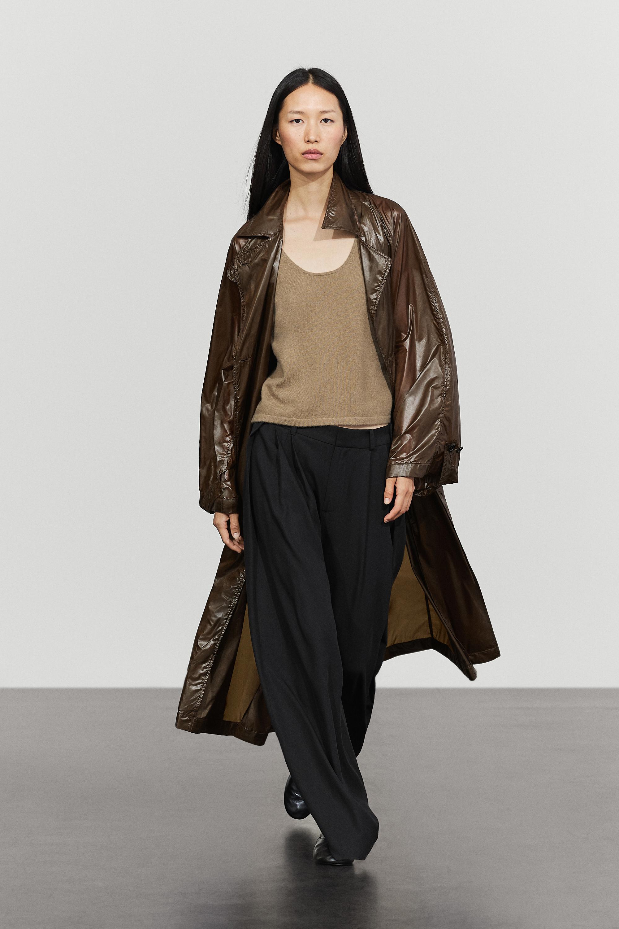 Long flowing trench coat Bottle
