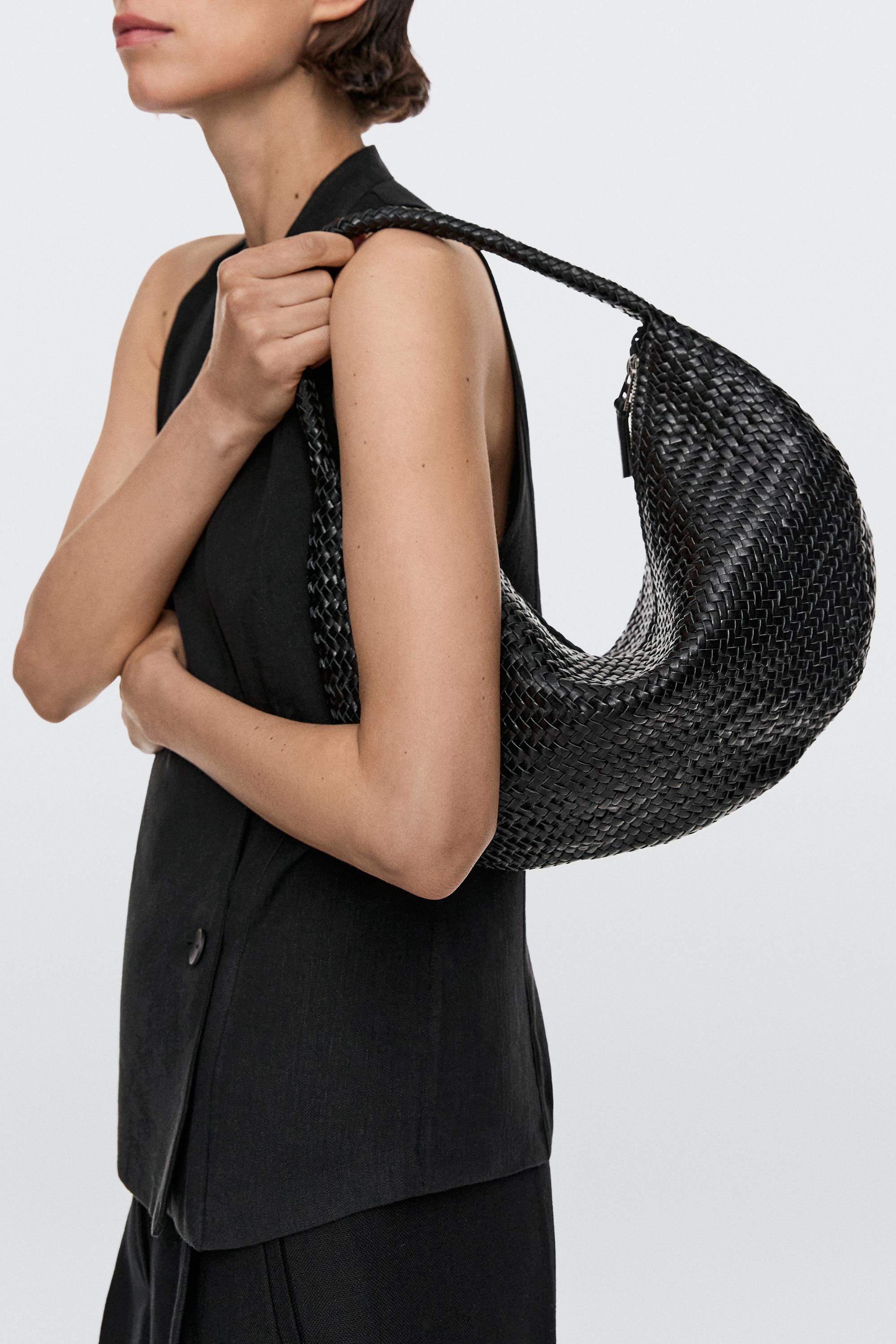 Braided leather half-moon bag Black