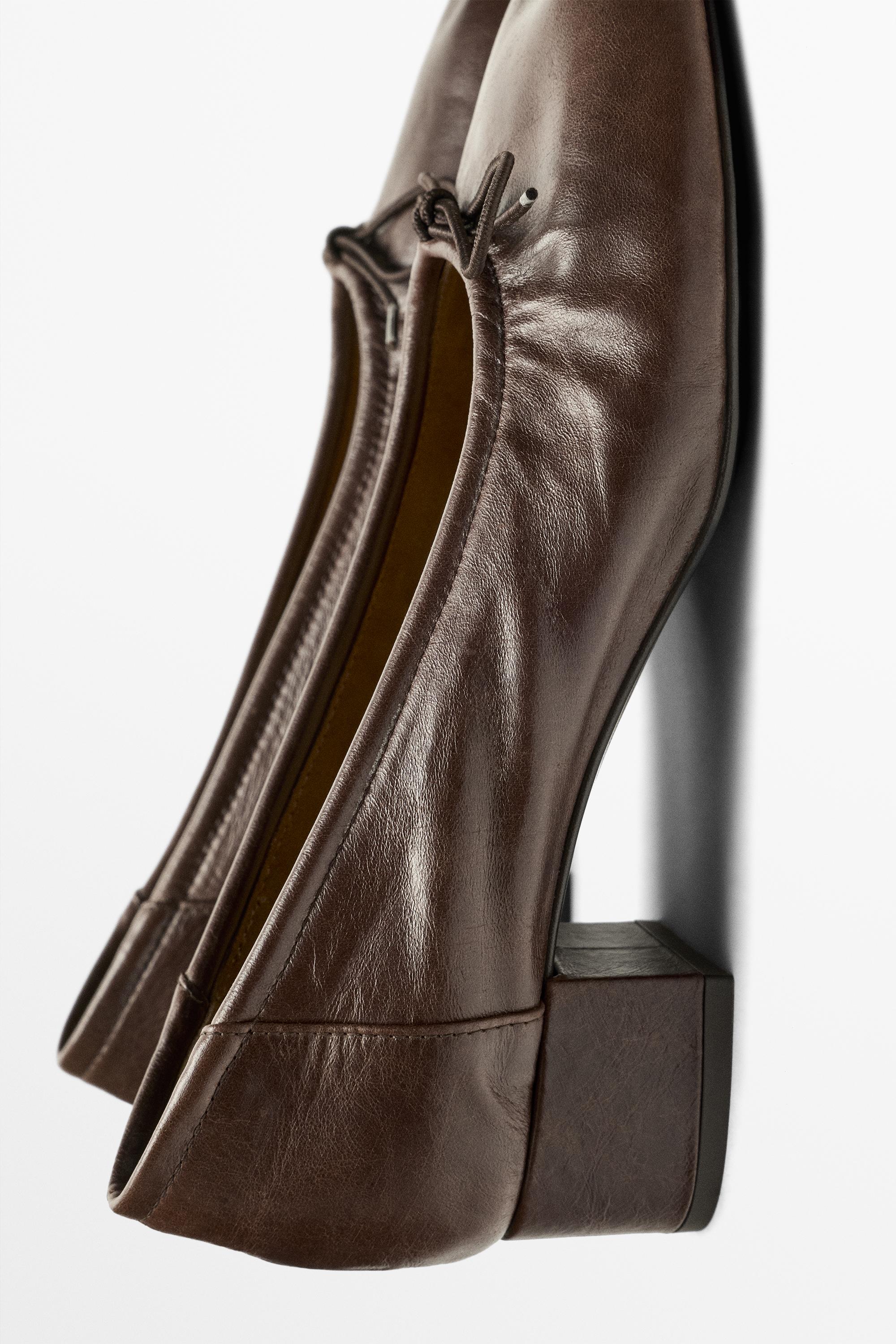 Heeled ballet flat Brown