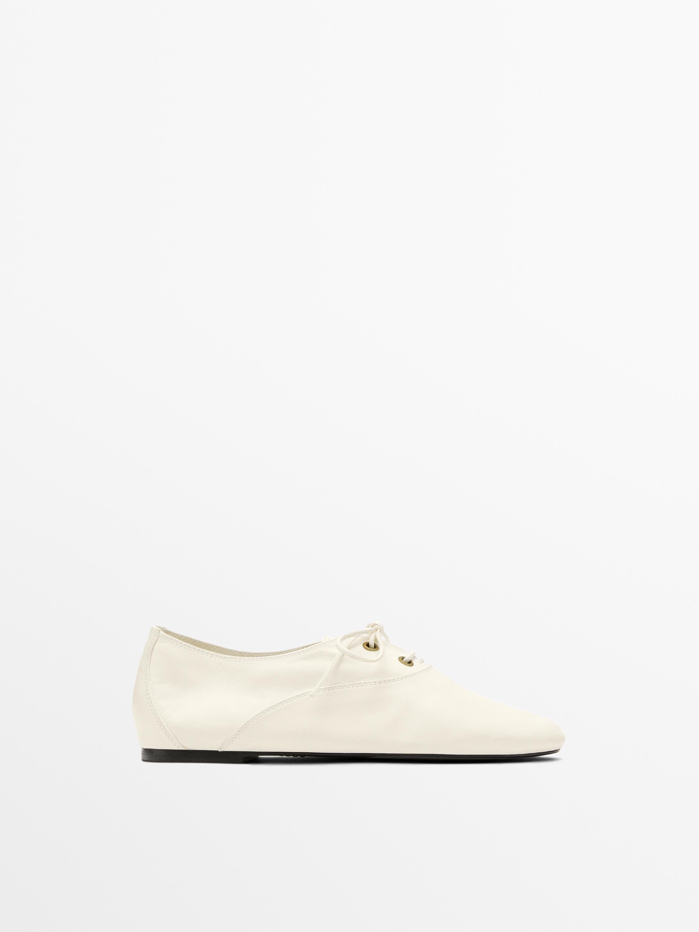 Soft leather lace-up shoes White