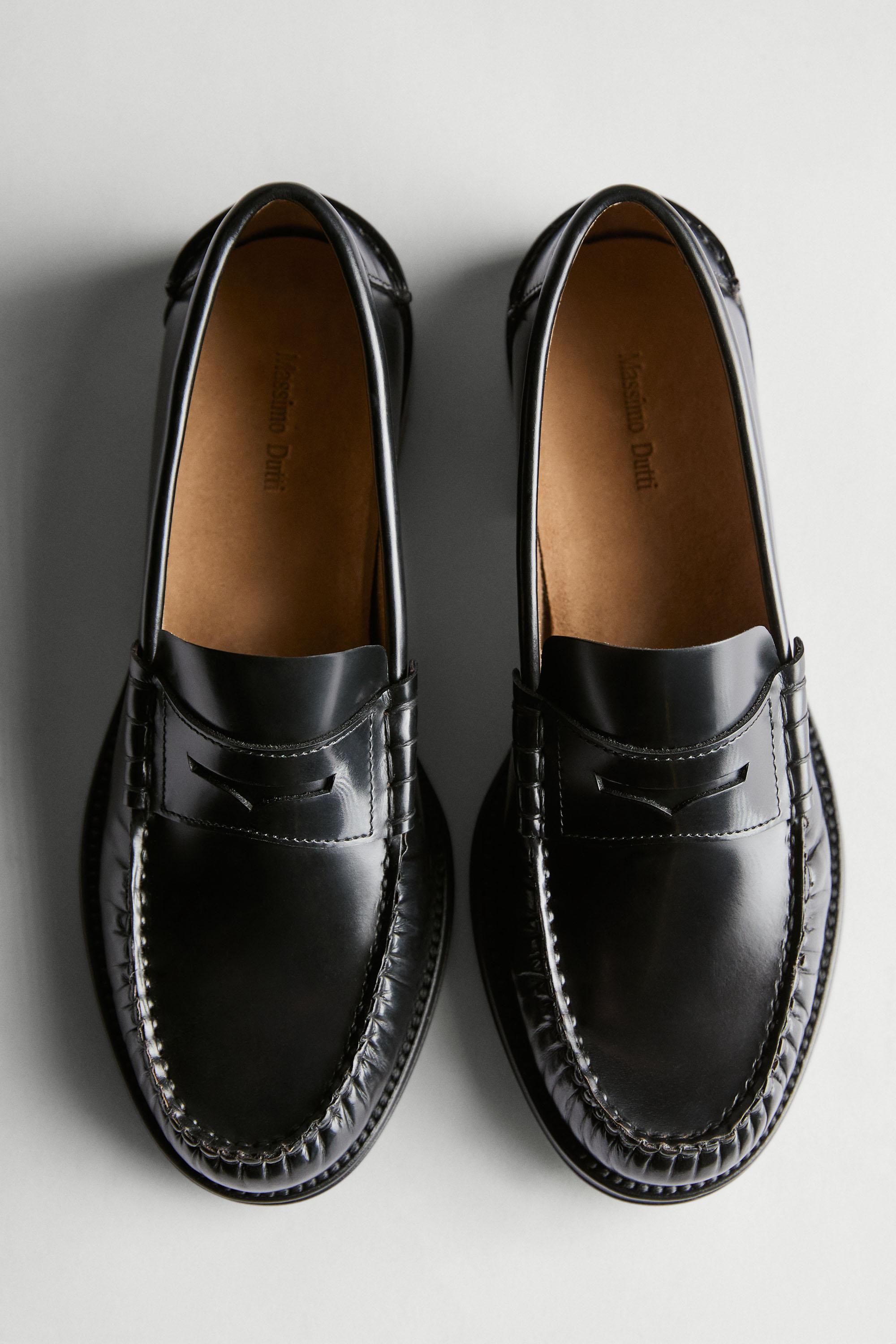 Leather loafer Black