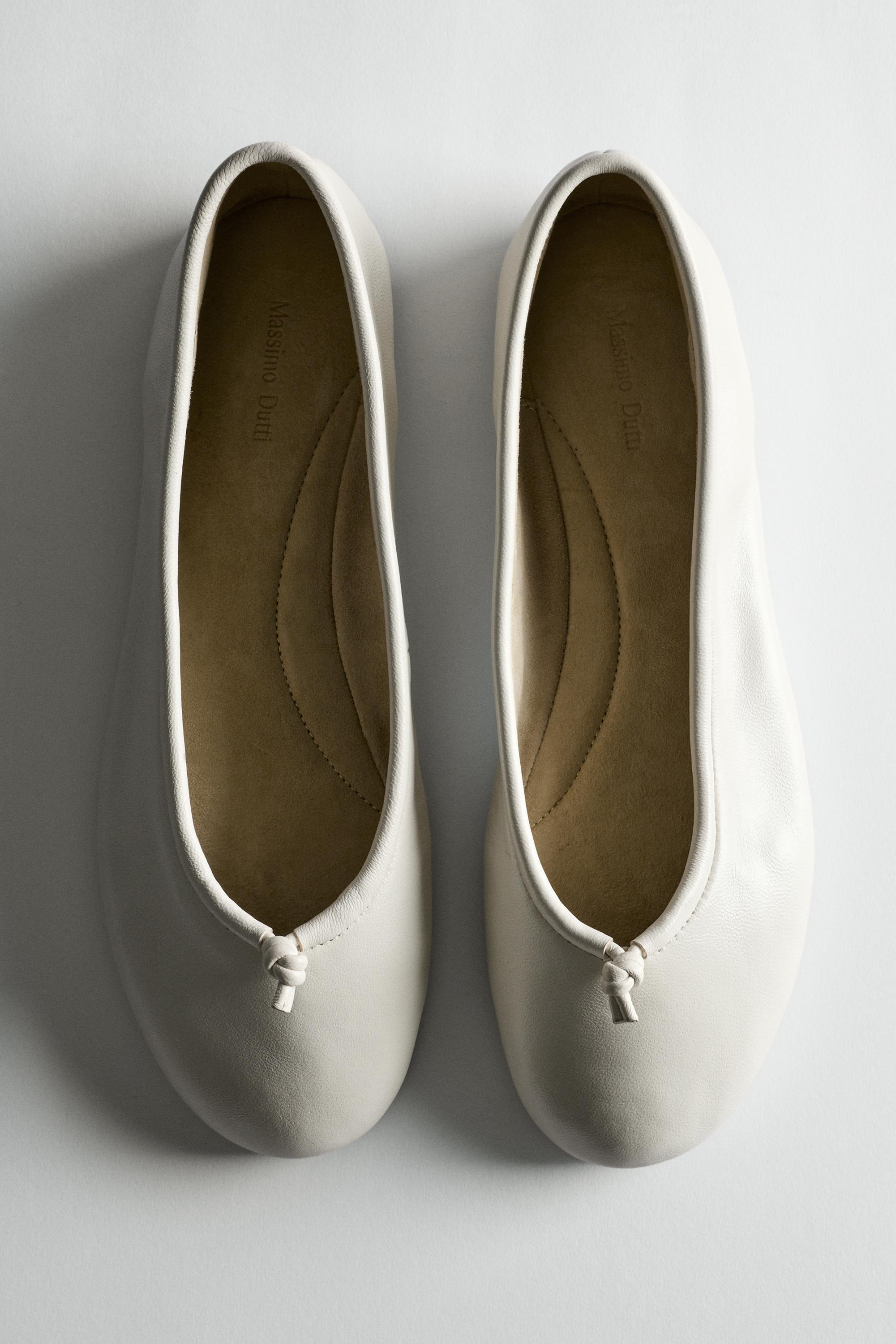 Leather knot ballet flat White